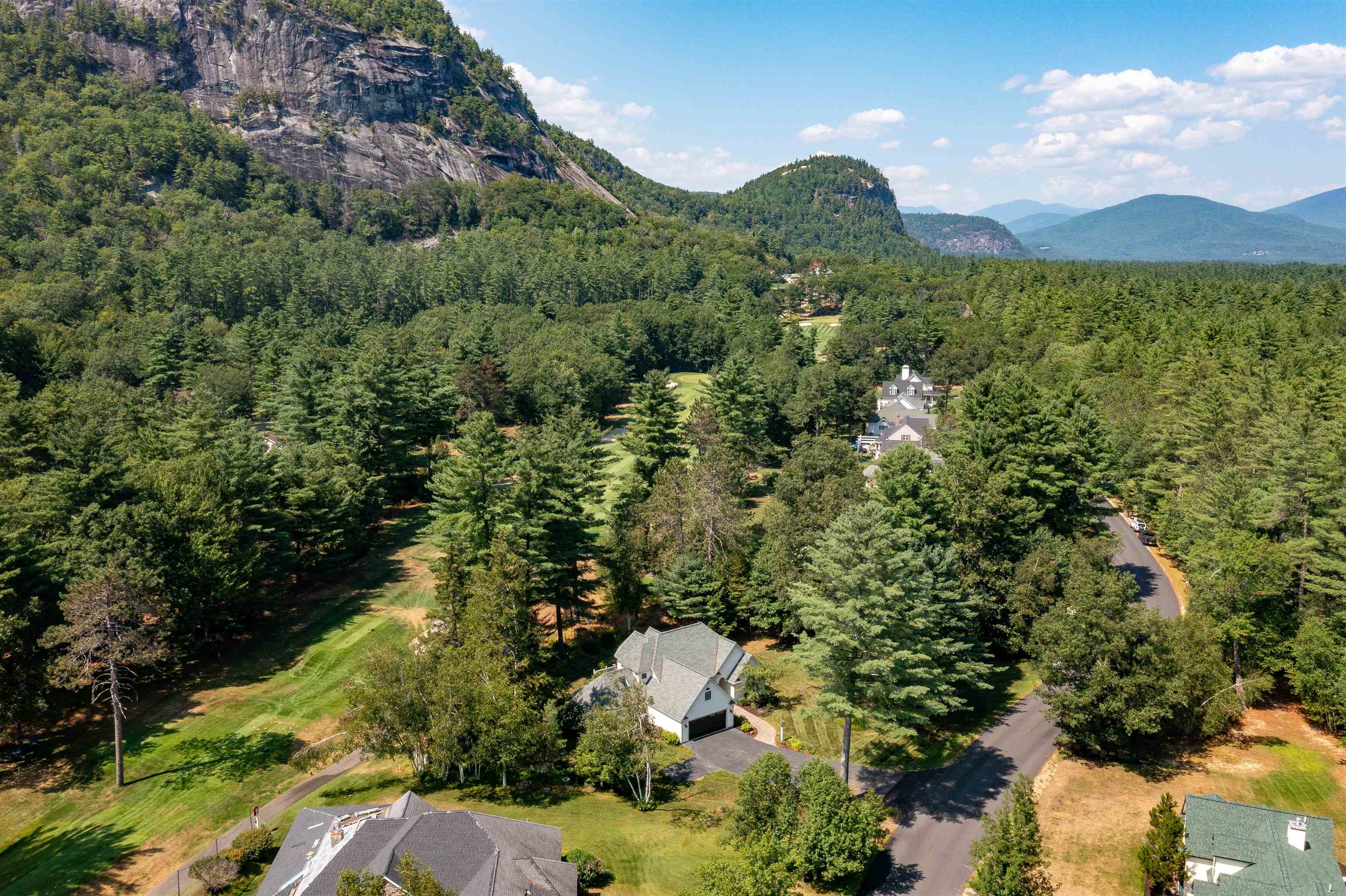 7 Fairway Dr, Hales Location, NH 03860