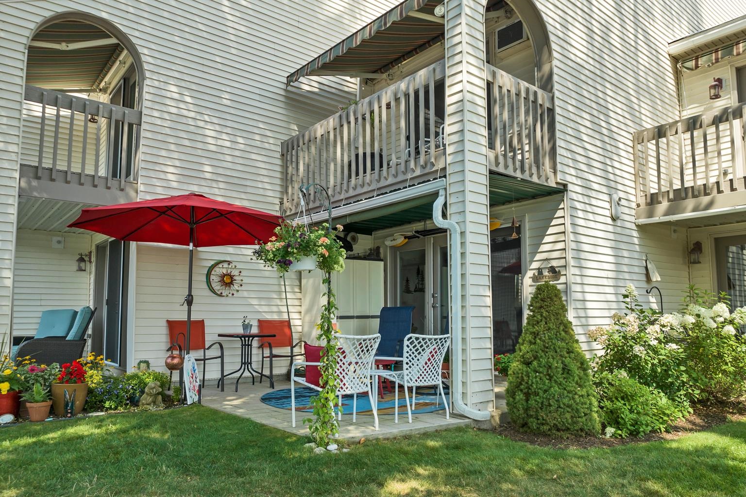 68 Railroad Ave, Wolfeboro, NH 03894-0771