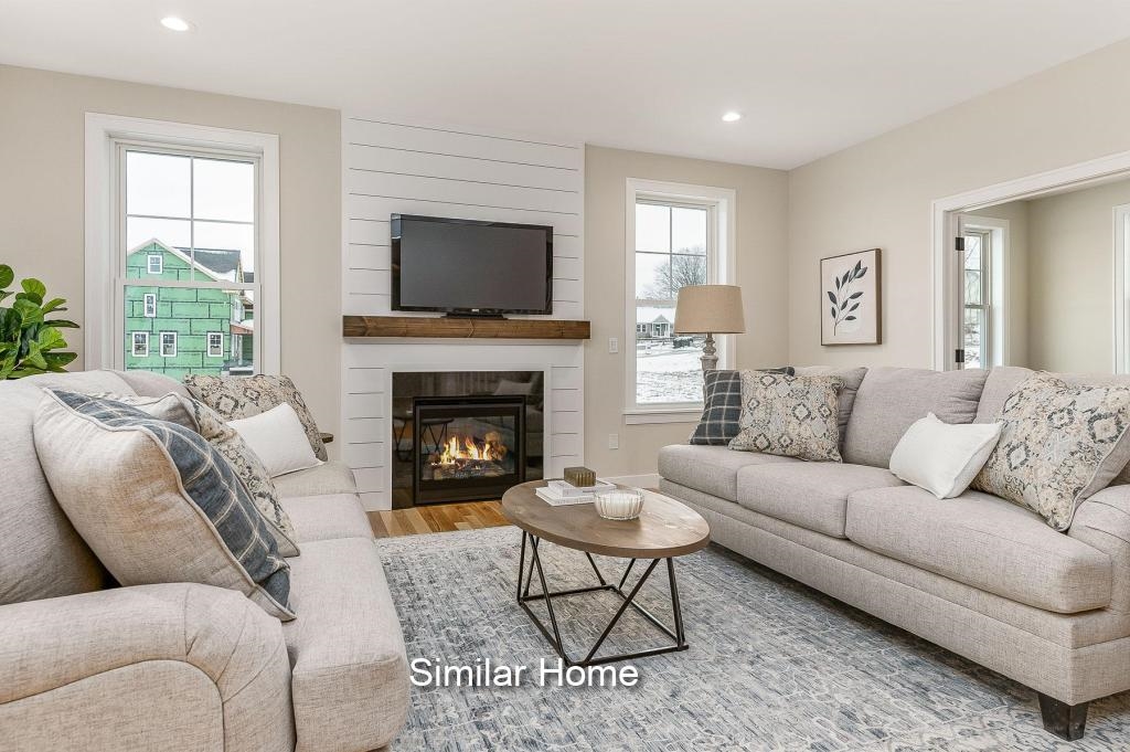 37 Shearwater Dr, Portsmouth, NH 03801