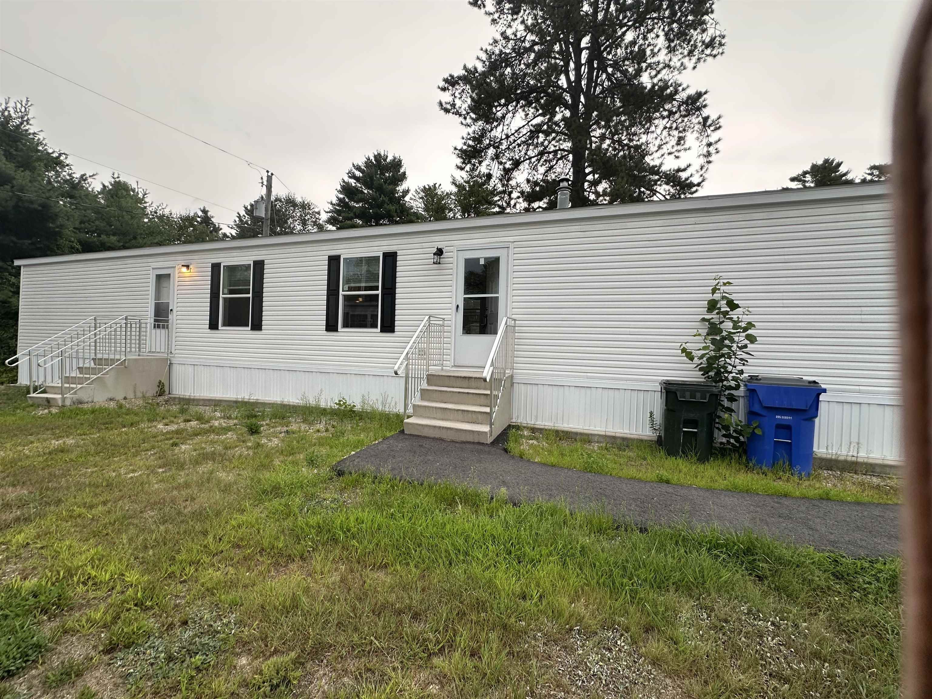 40 Pinyon Pl, Londonderry, NH 03053