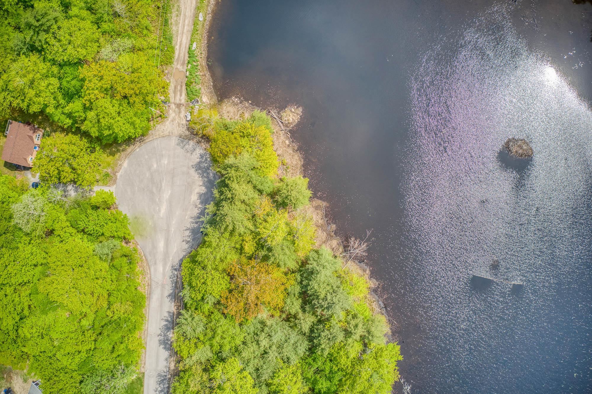 79 Summit Dr, New Boston, NH 03070