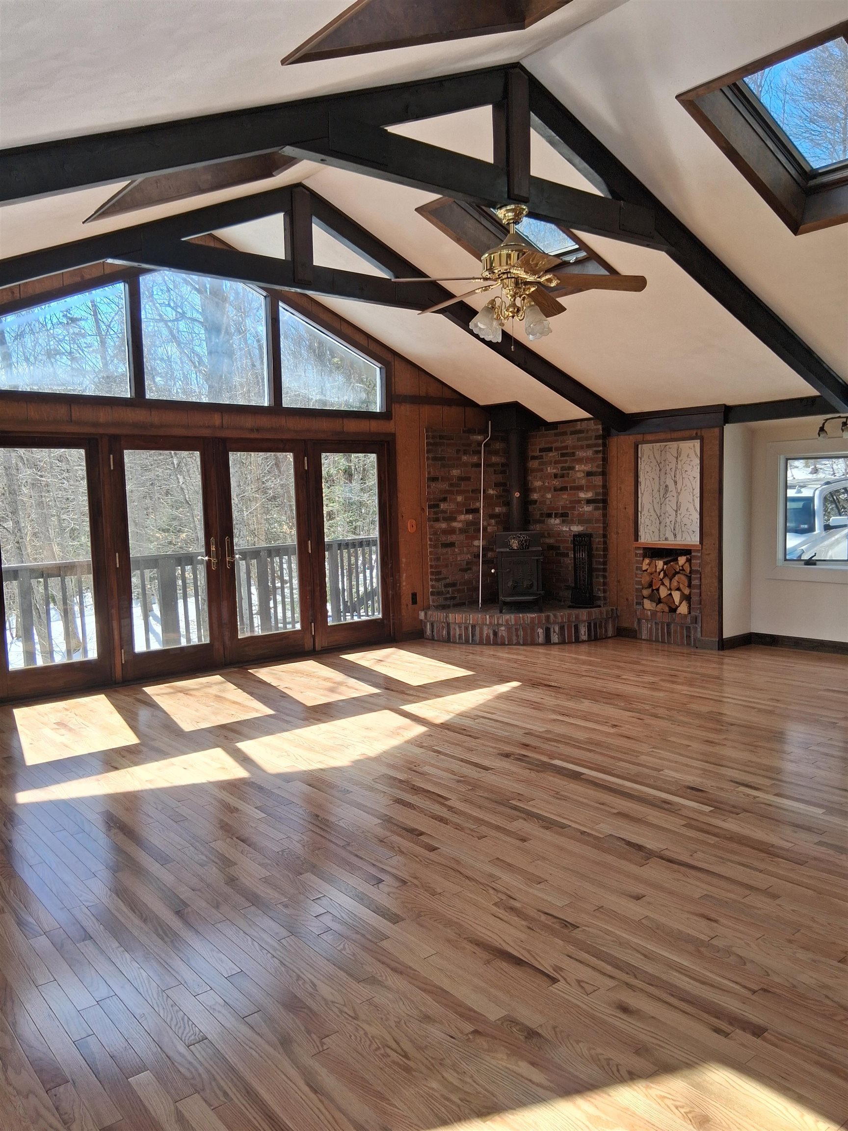 Photo 2 of Single family home for sale at 576 Agassiz St, Bethlehem, NH 03574 | MLS# 5057561 | Listing updated on 2026-10-04