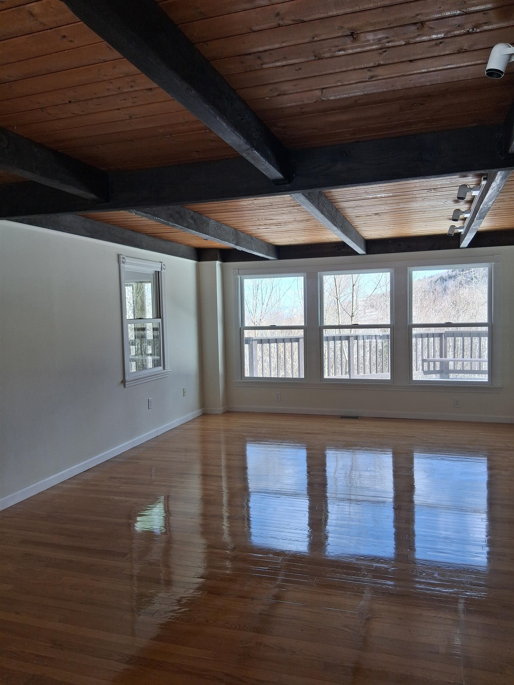 576 Agassiz St, Bethlehem, NH 03574