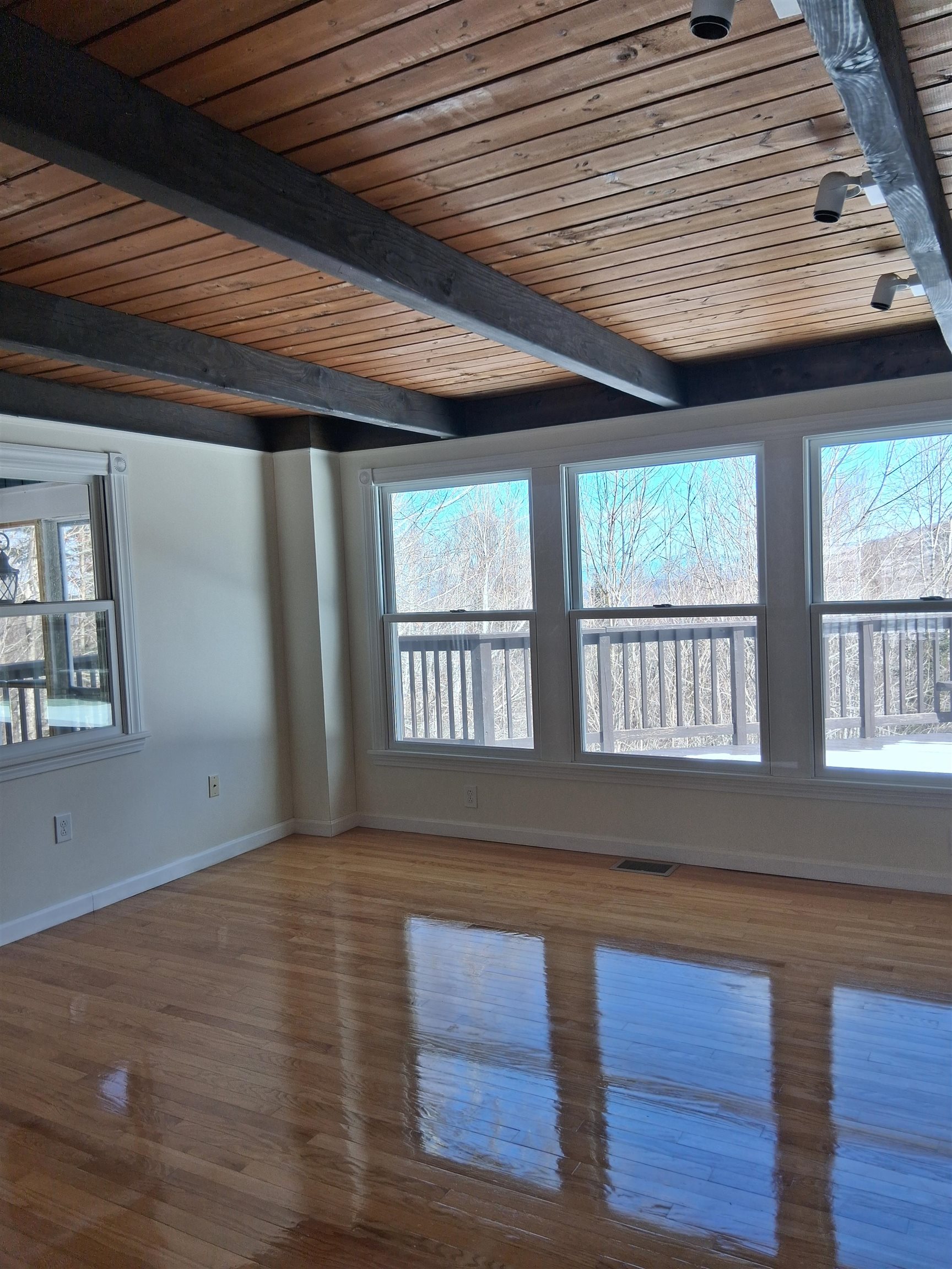 576 Agassiz St, Bethlehem, NH 03574