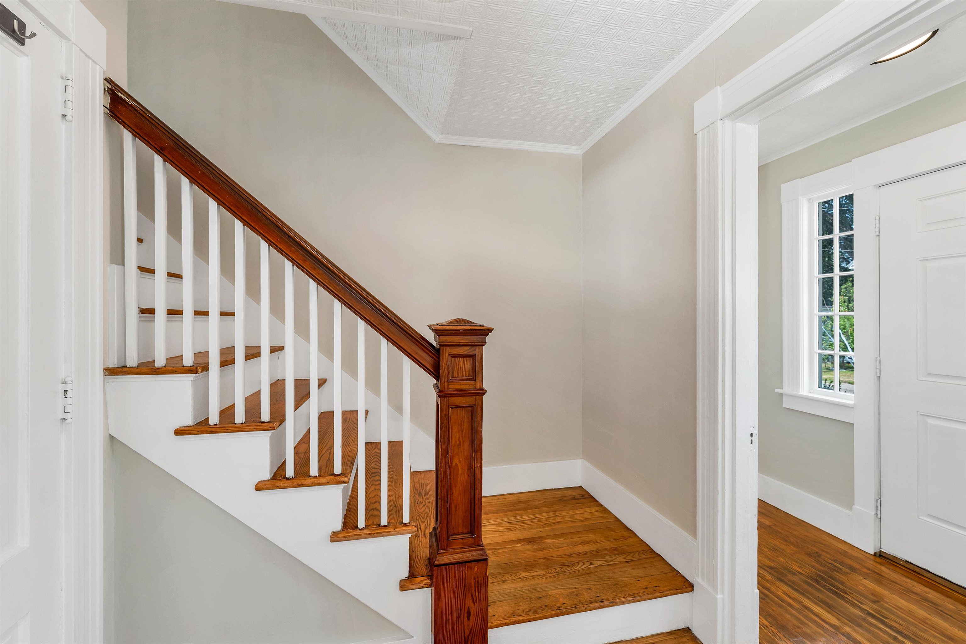 45 Joliet St, Laconia, NH 03246