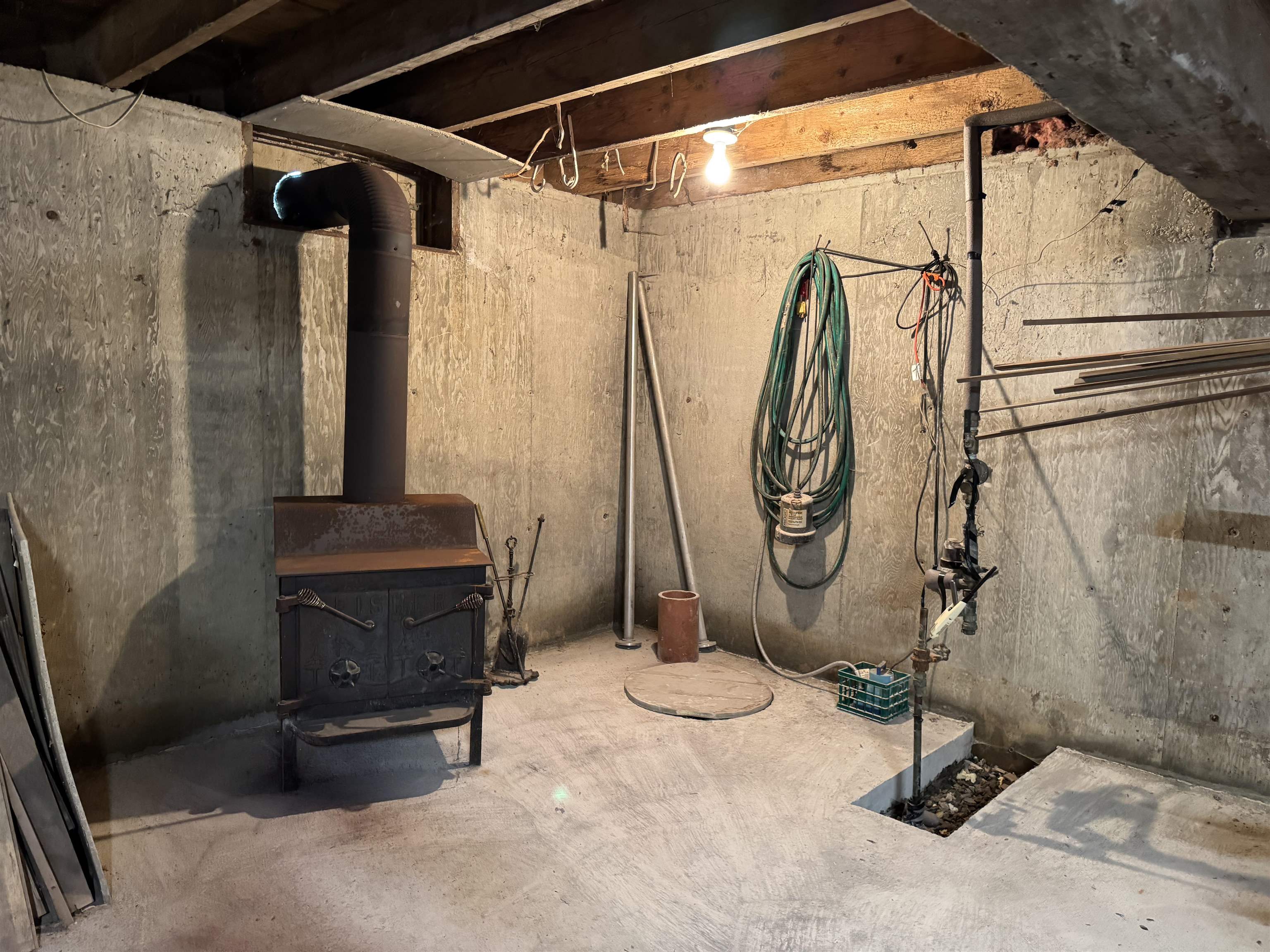 44 Prospect St, Lancaster, NH 03584