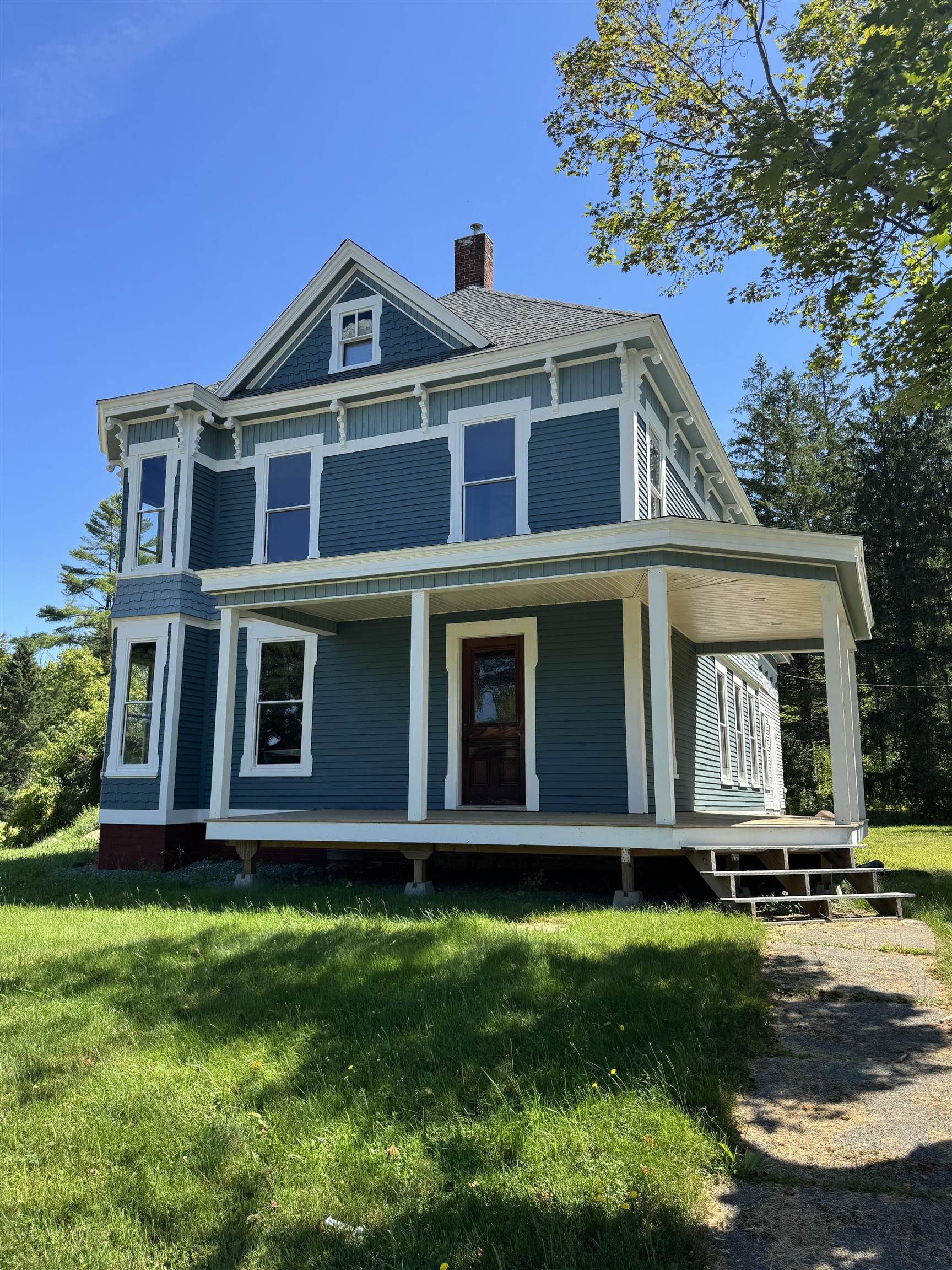 44 Prospect St, Lancaster, NH 03584