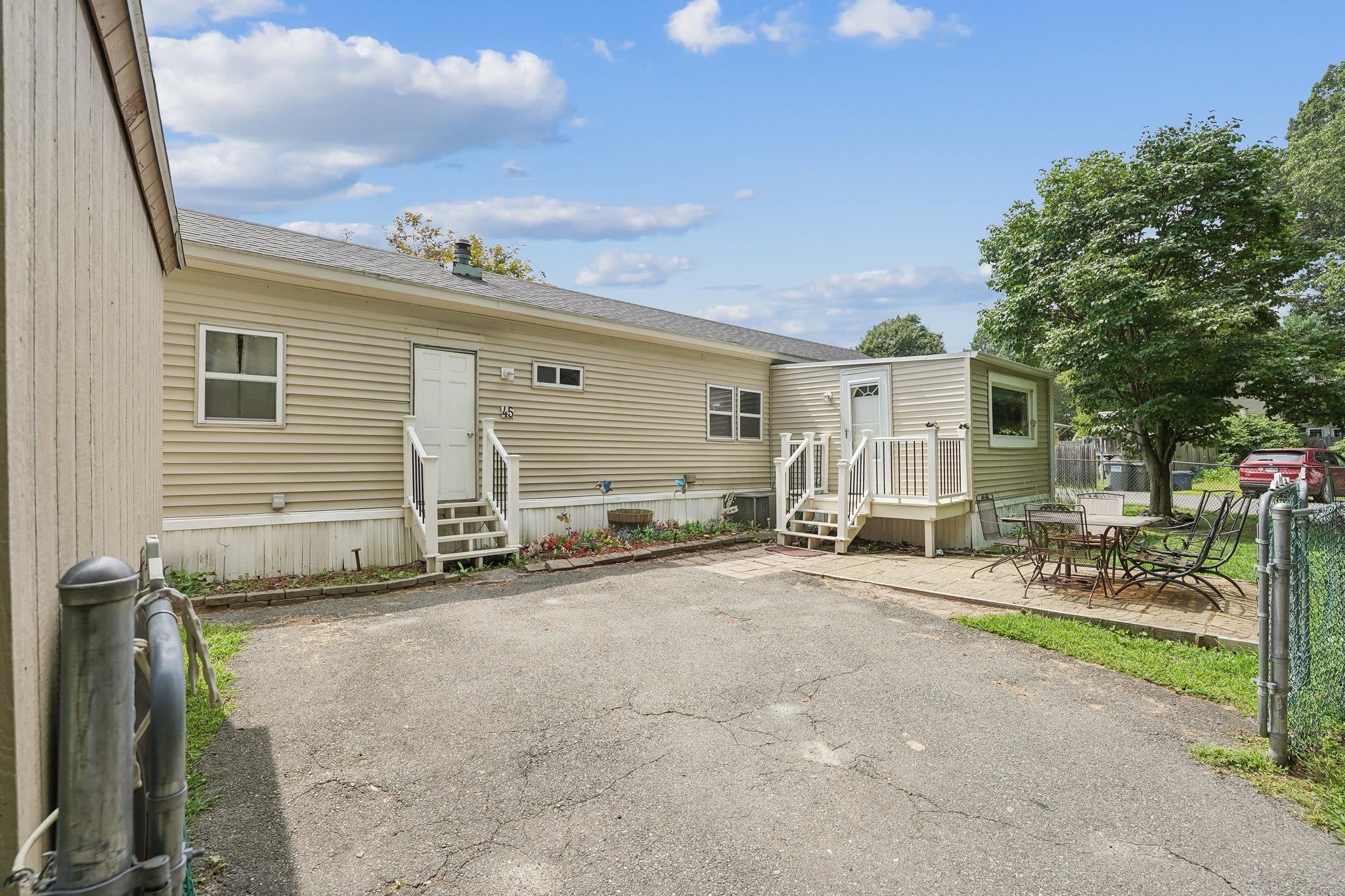 MLS 5057631: 75 S Polcy Street-Unit 45, Salem NH