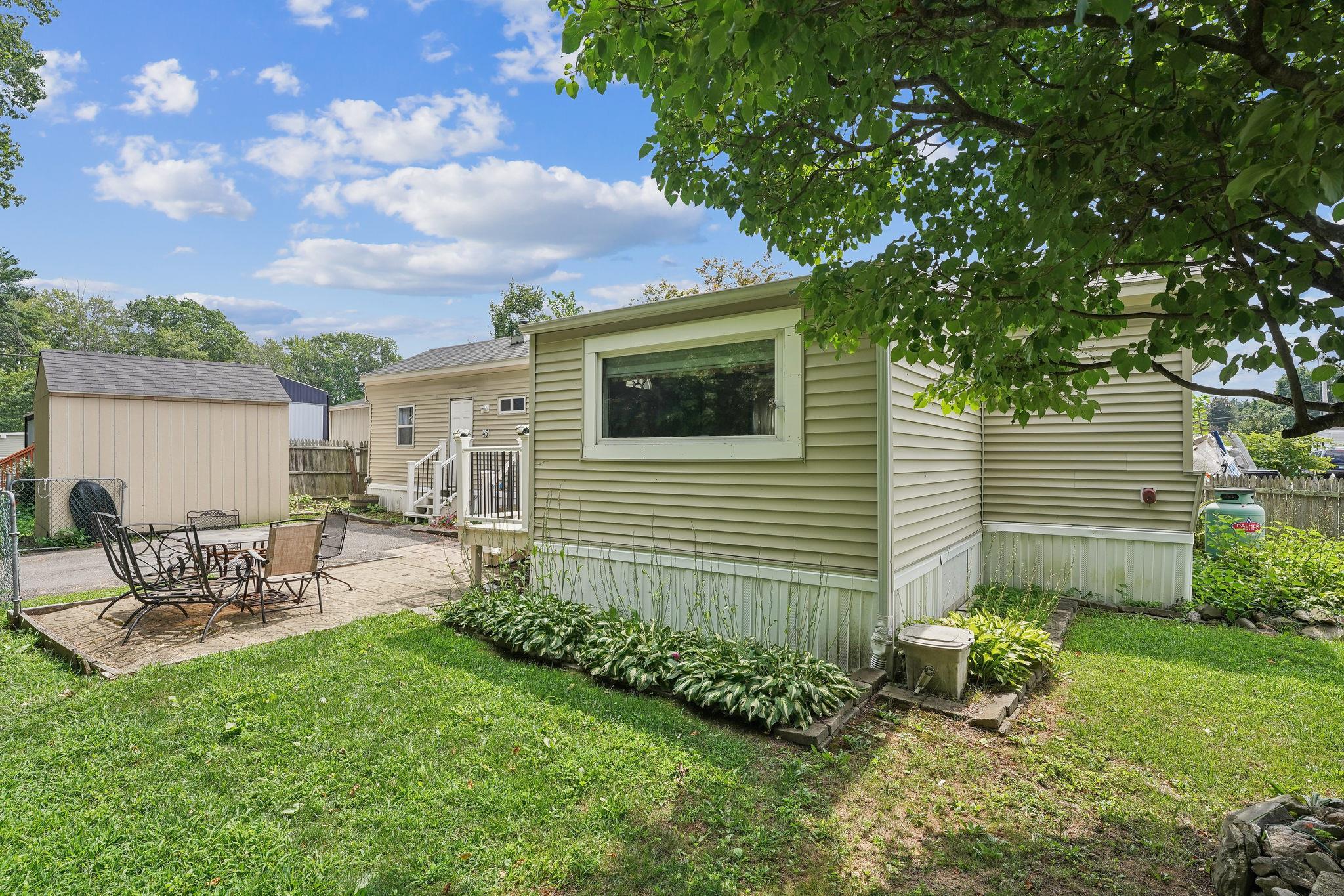 75 S Polcy St #45, Salem, NH 03079