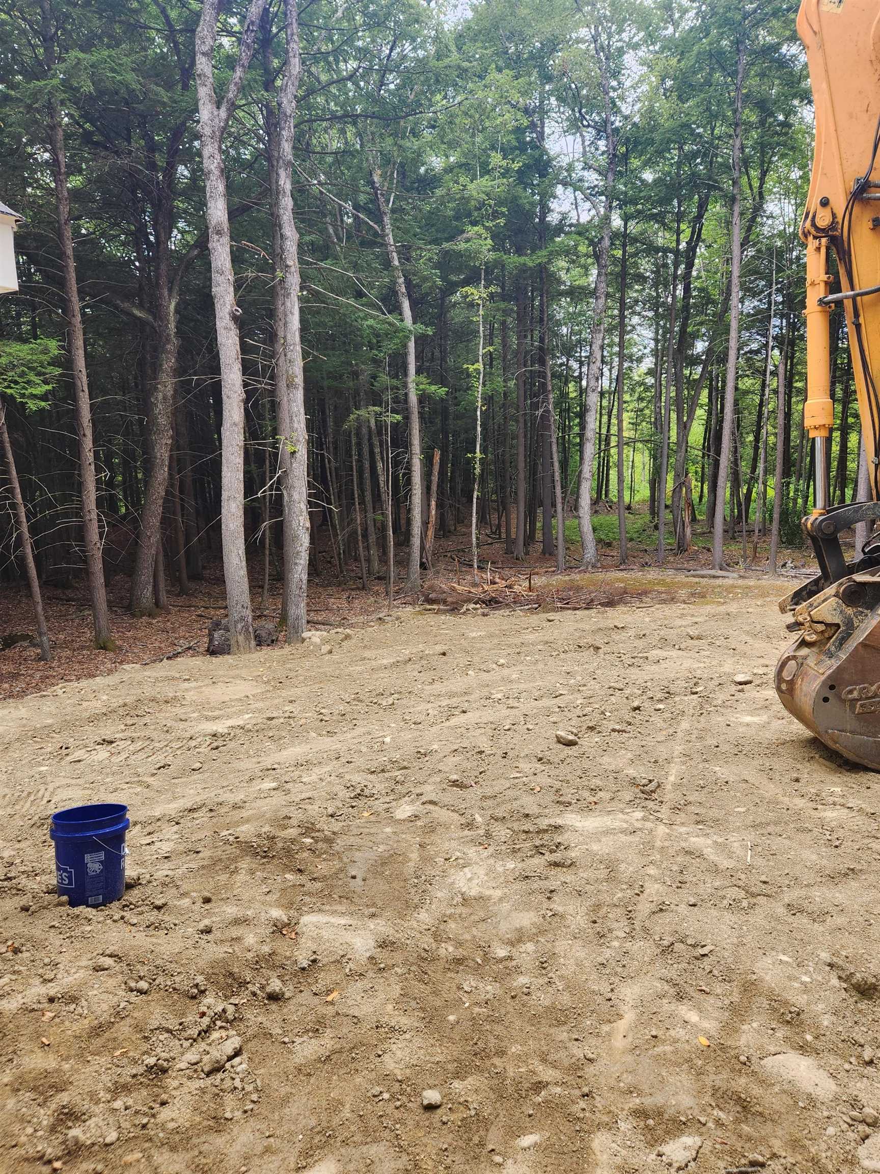 464 Long Shores Dr, Barrington, NH 03825