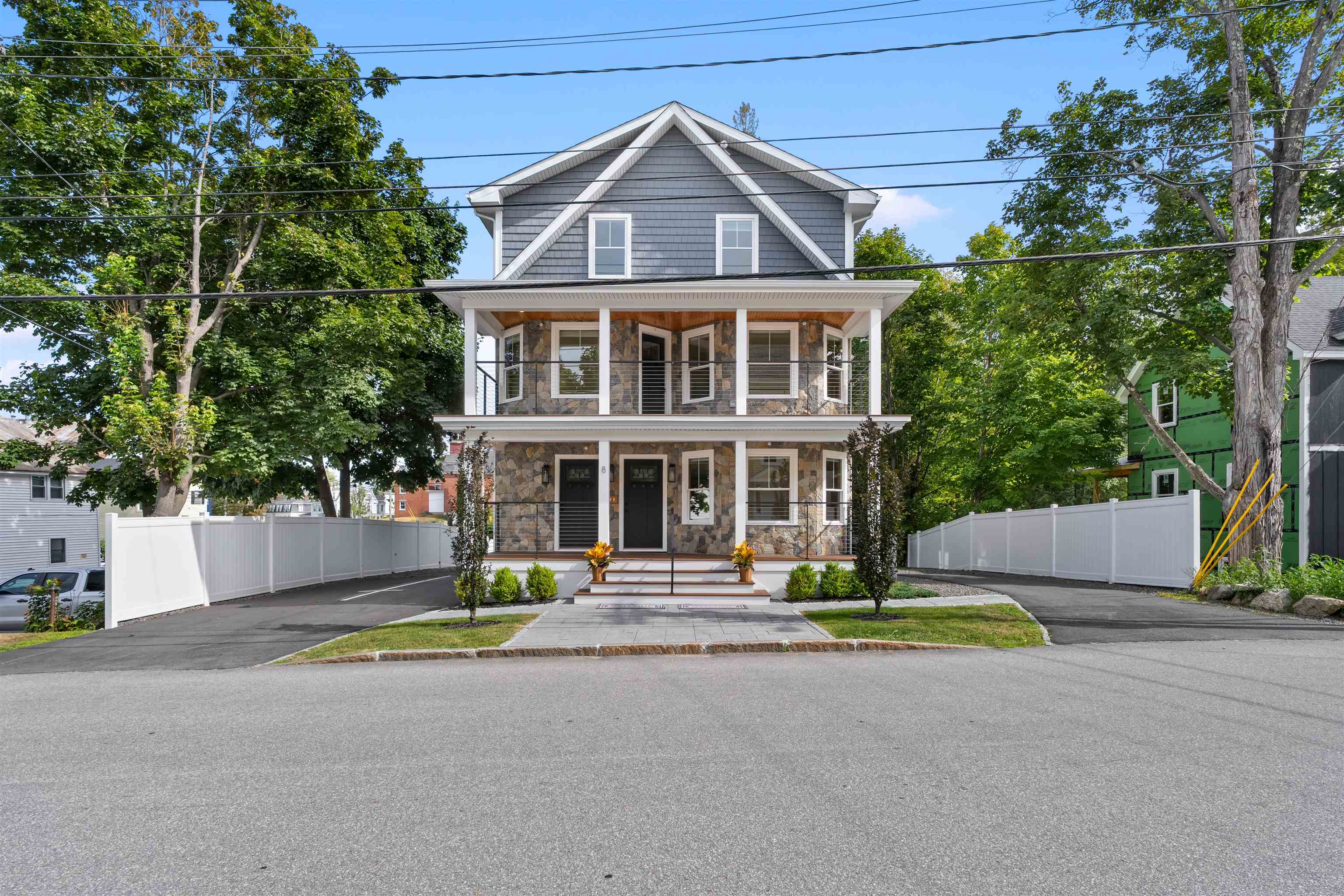 MLS 5057702: 8 Water Street, Meredith NH