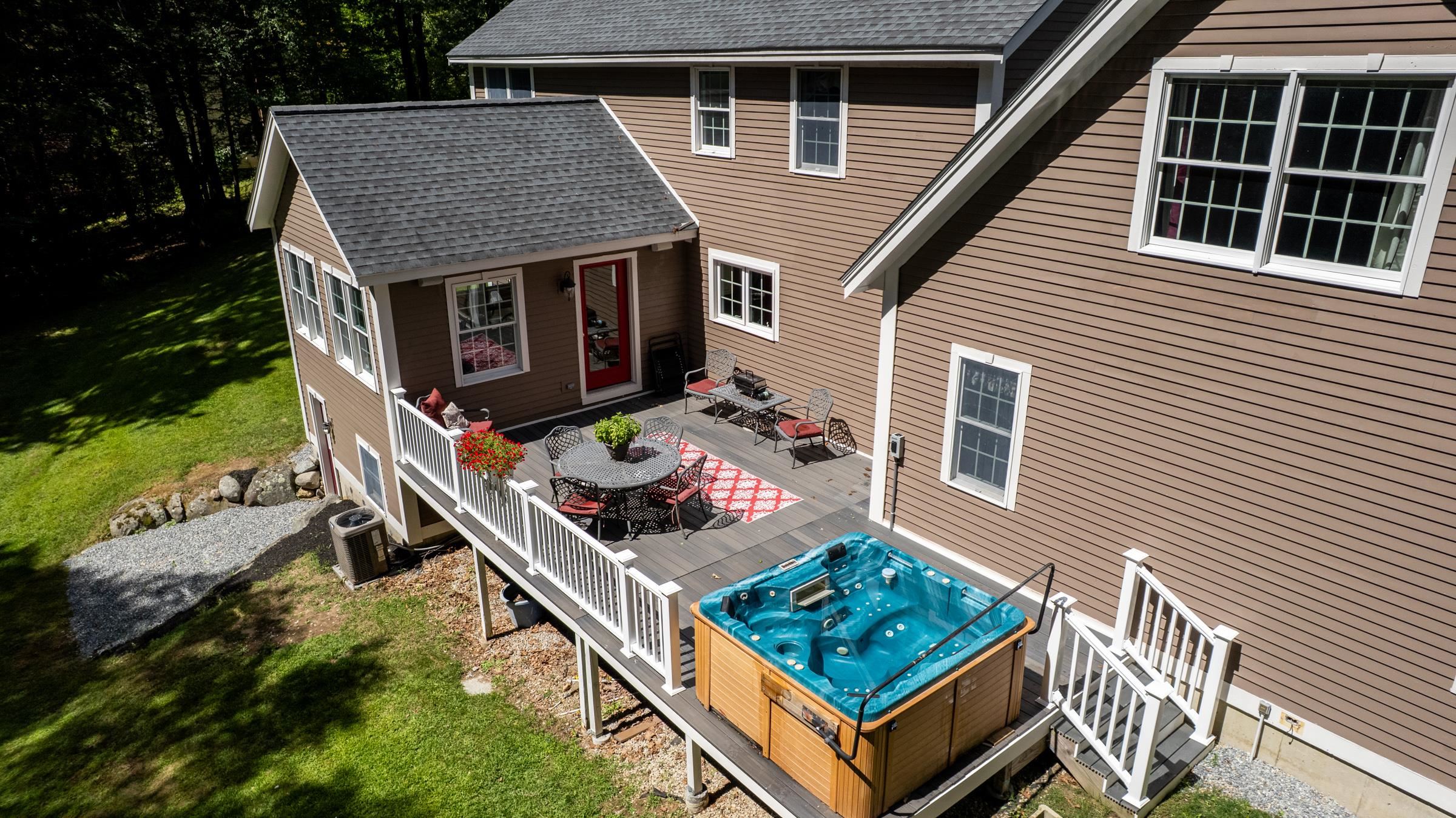 37 Gale Rd, Hampton, NH 03842
