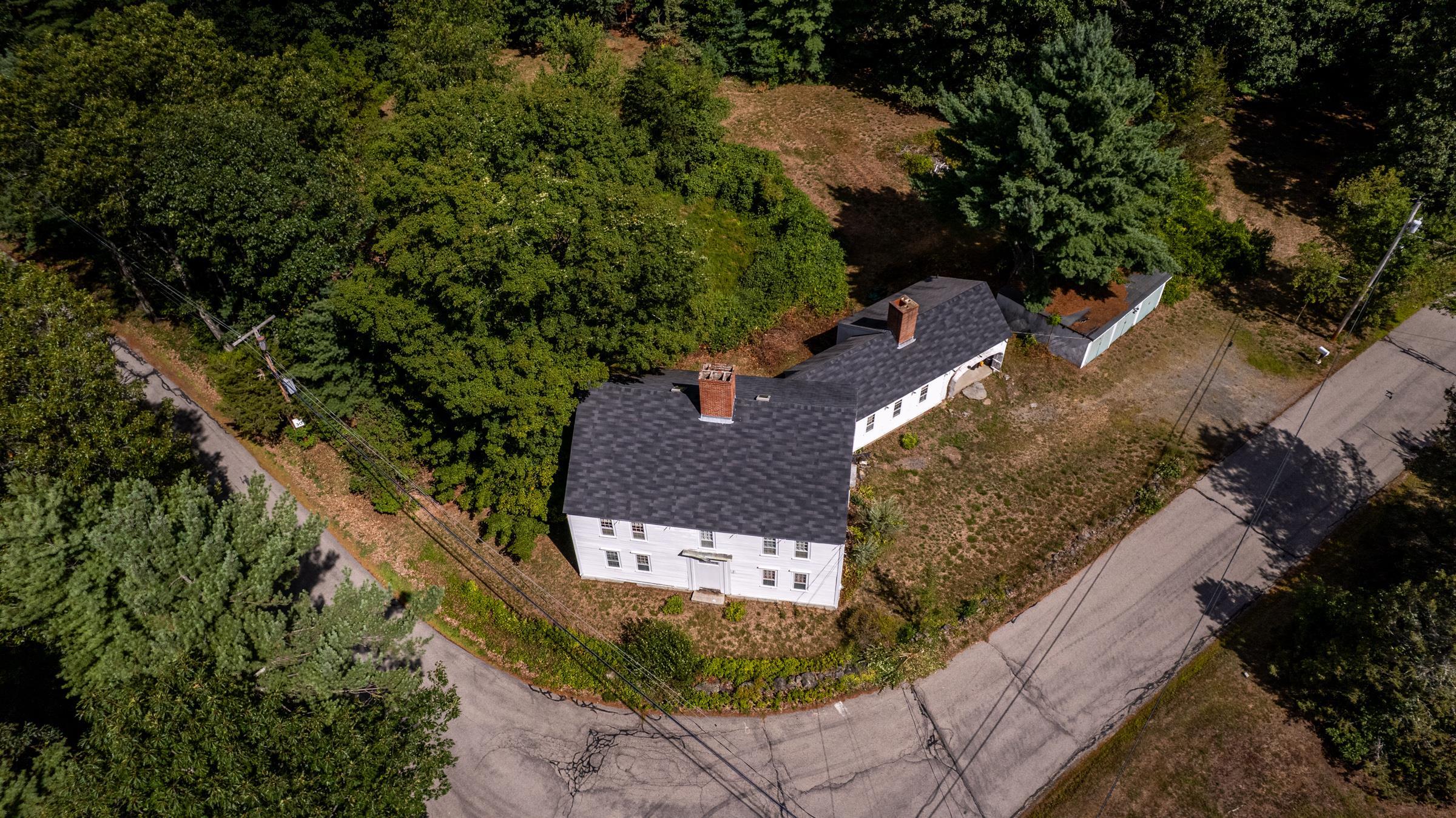 21 Currier St, South Hampton, NH 03827