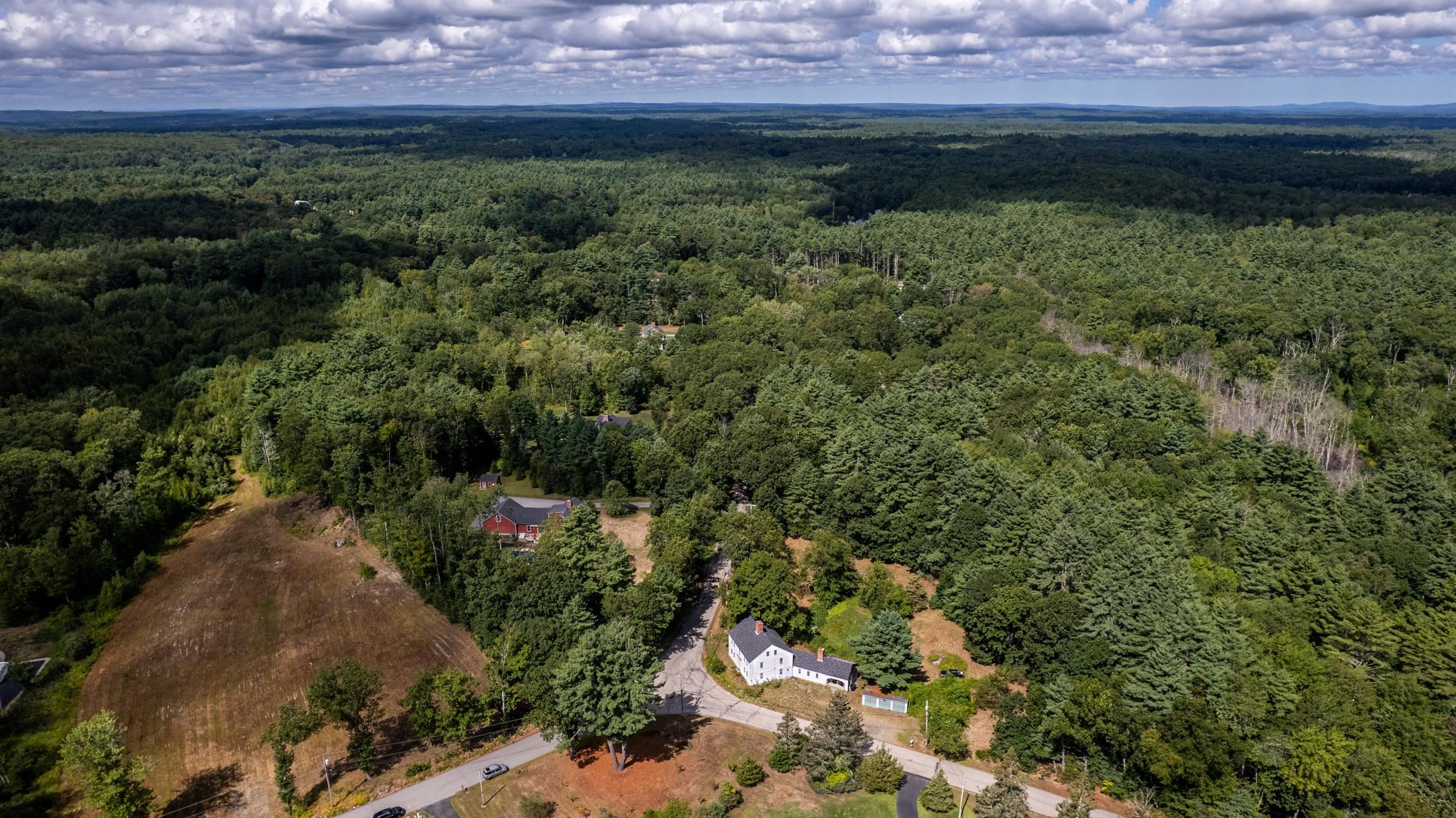 21 Currier St, South Hampton, NH 03827