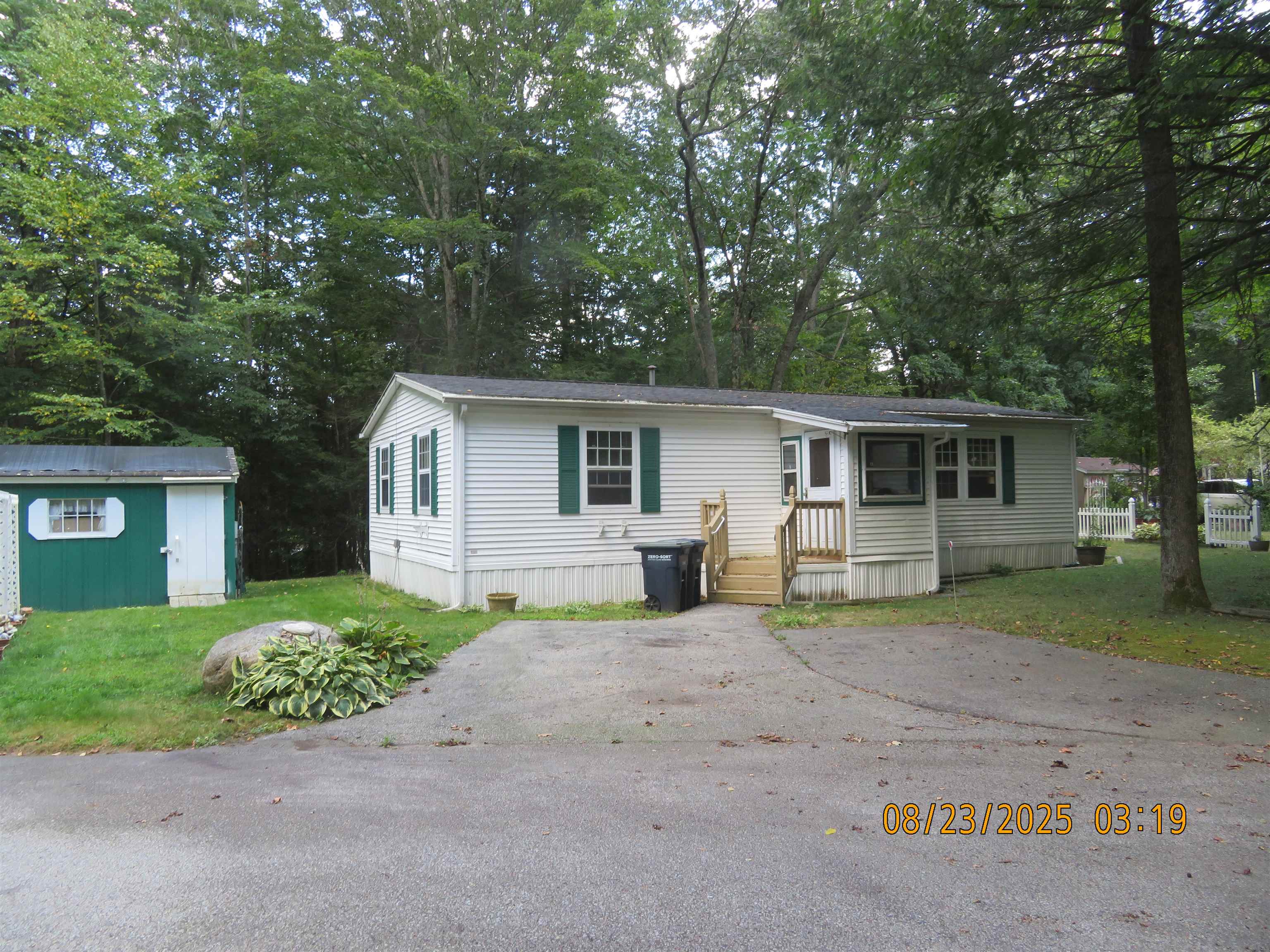 MLS 5058050: 12 Hub Hollow Road, Danville NH