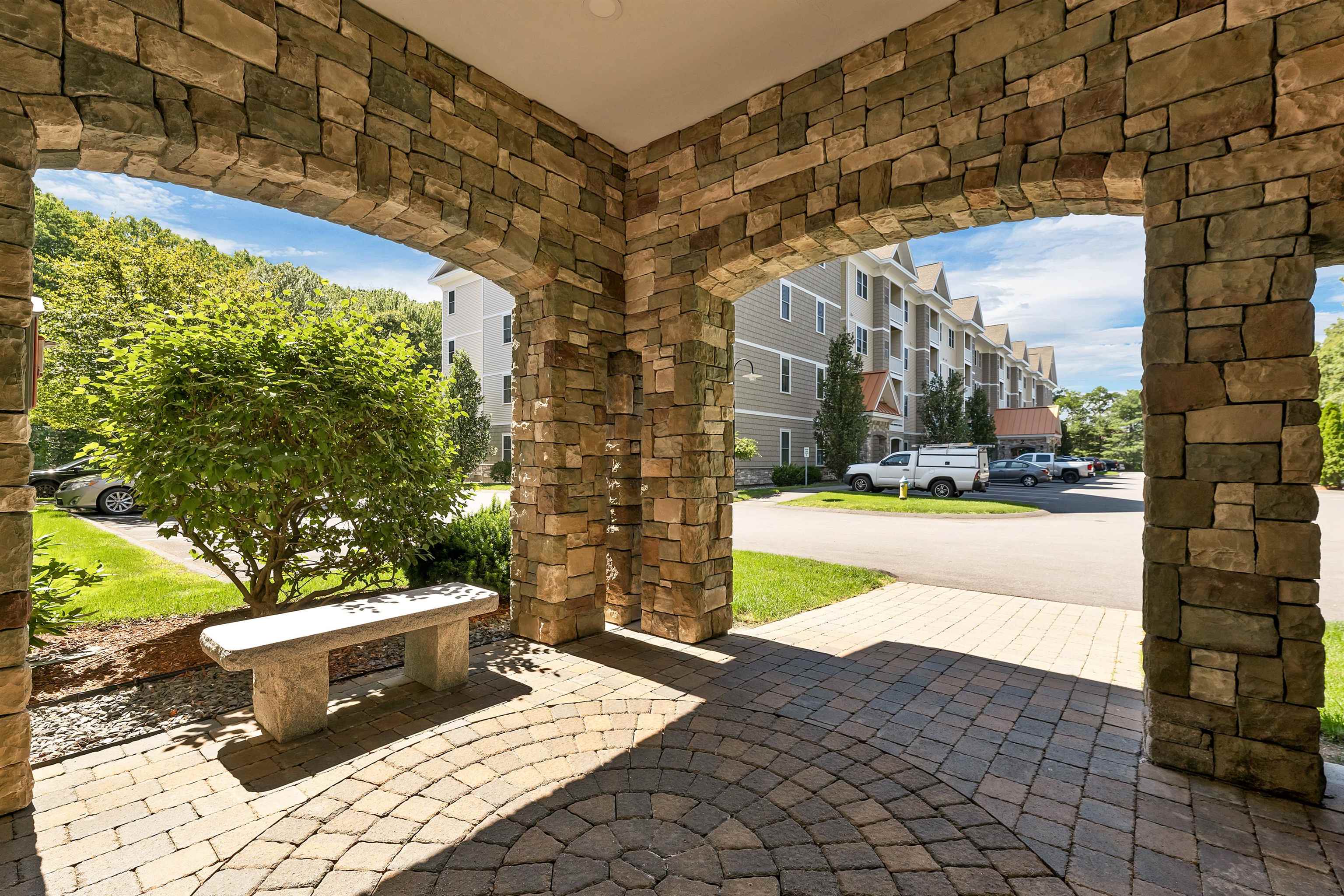 4 Henry David Dr #203, Nashua, NH 03062