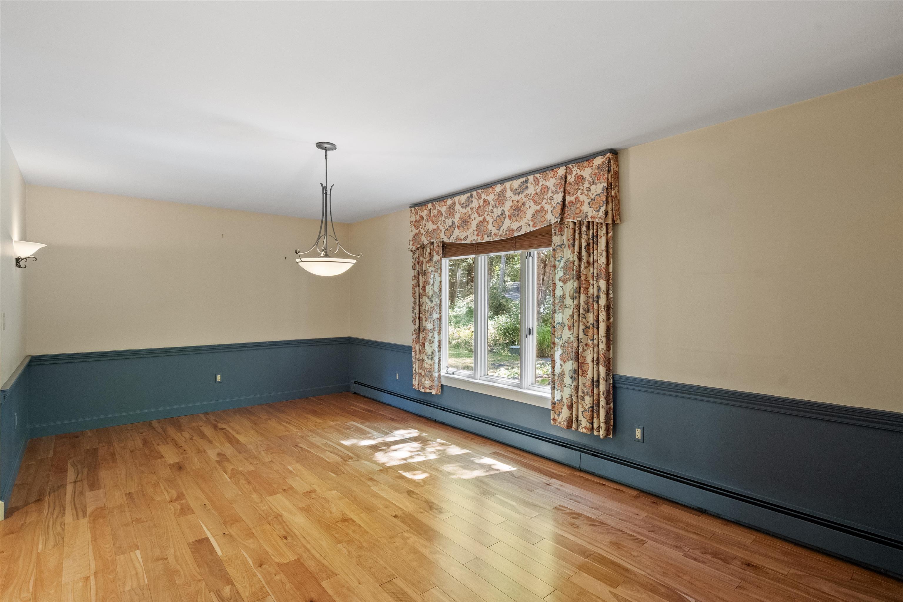 133 Sargent Rd, Holderness, NH 03245