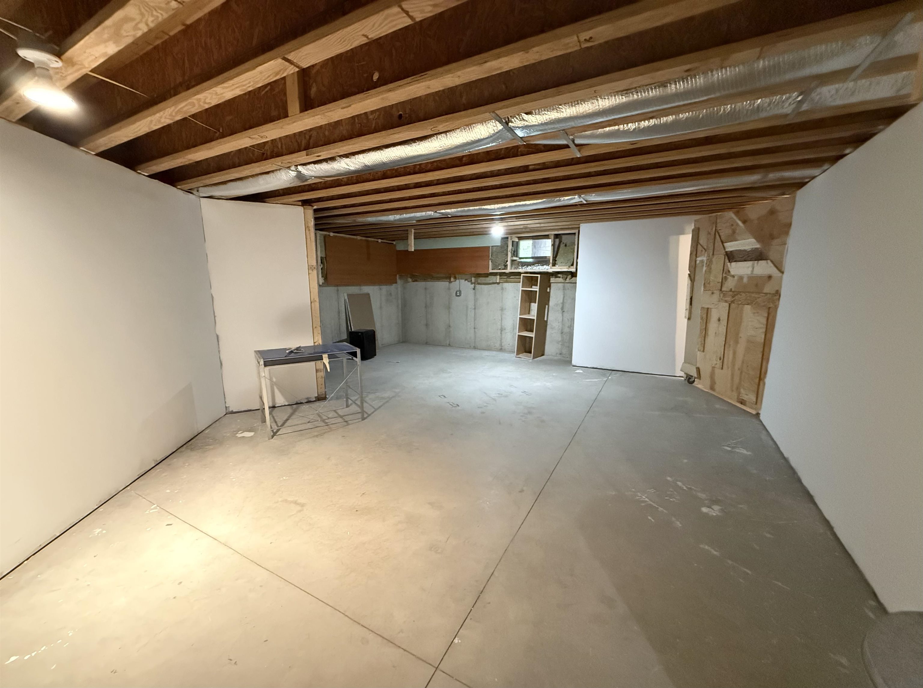 91 Lovering Rd, North Hampton, NH 03862