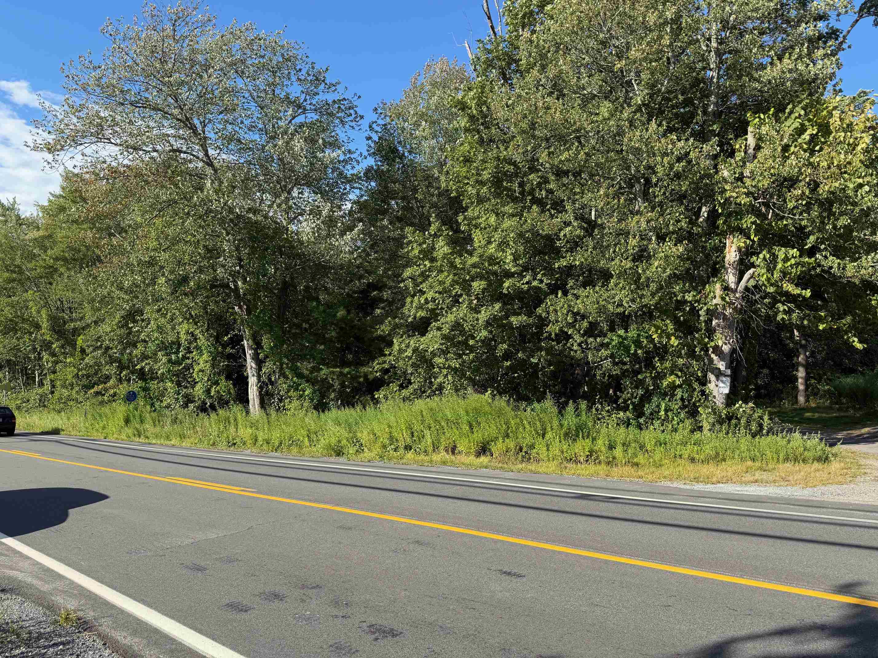 144 Rockingham Rd, Derry, NH 03038