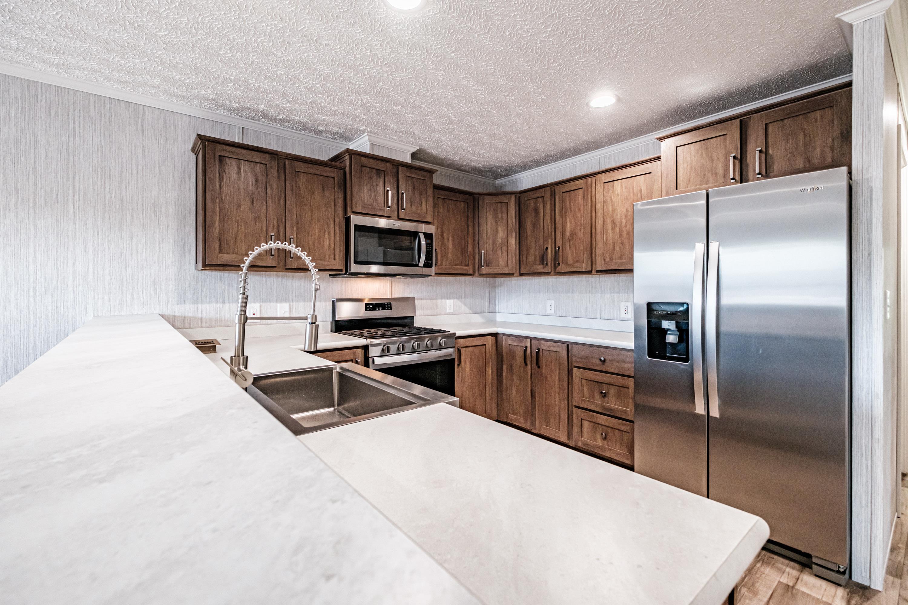 75 Diamondback Dr, Rochester, NH 03868