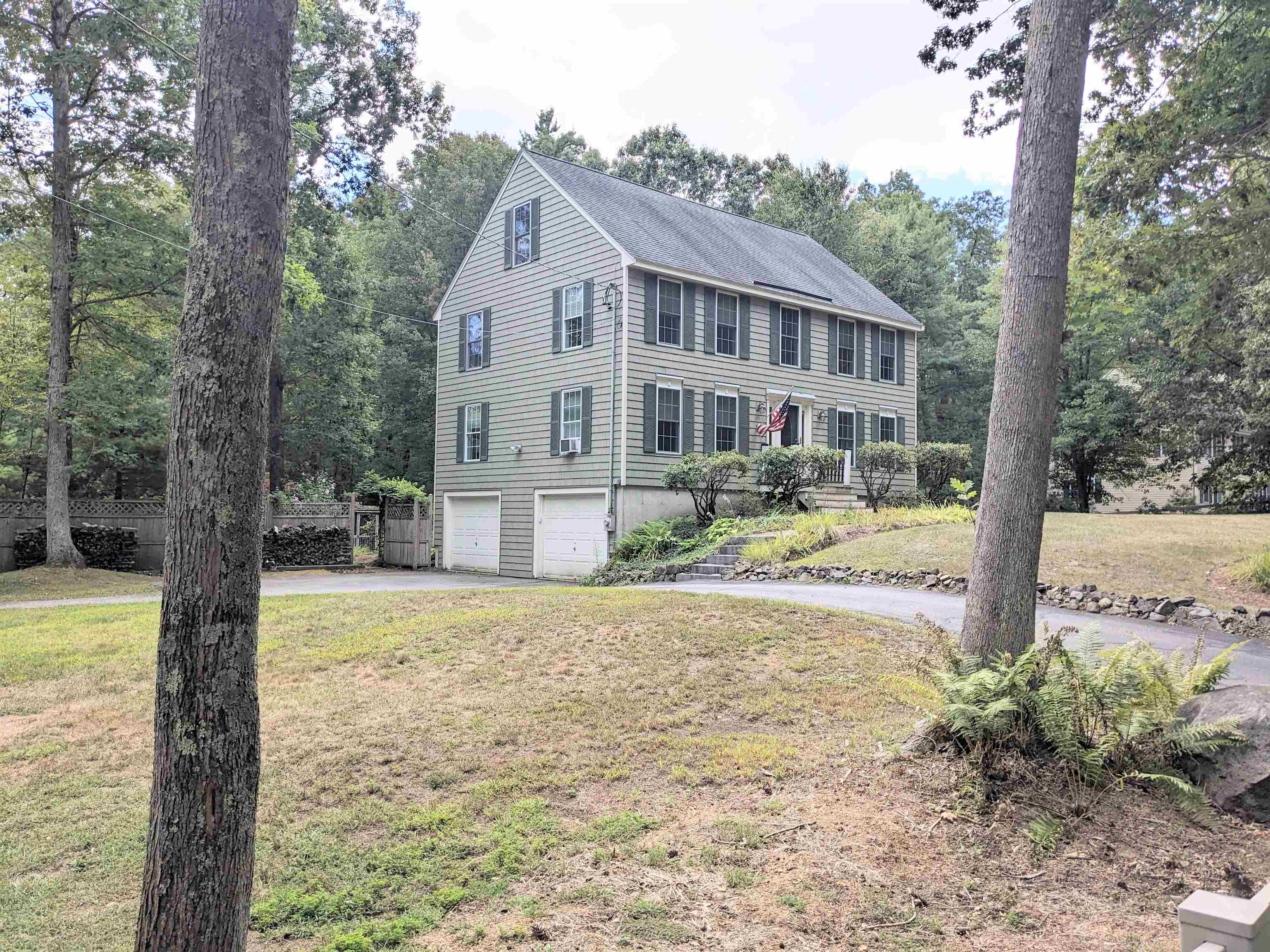 155 Chase Rd, South Hampton, NH 03827
