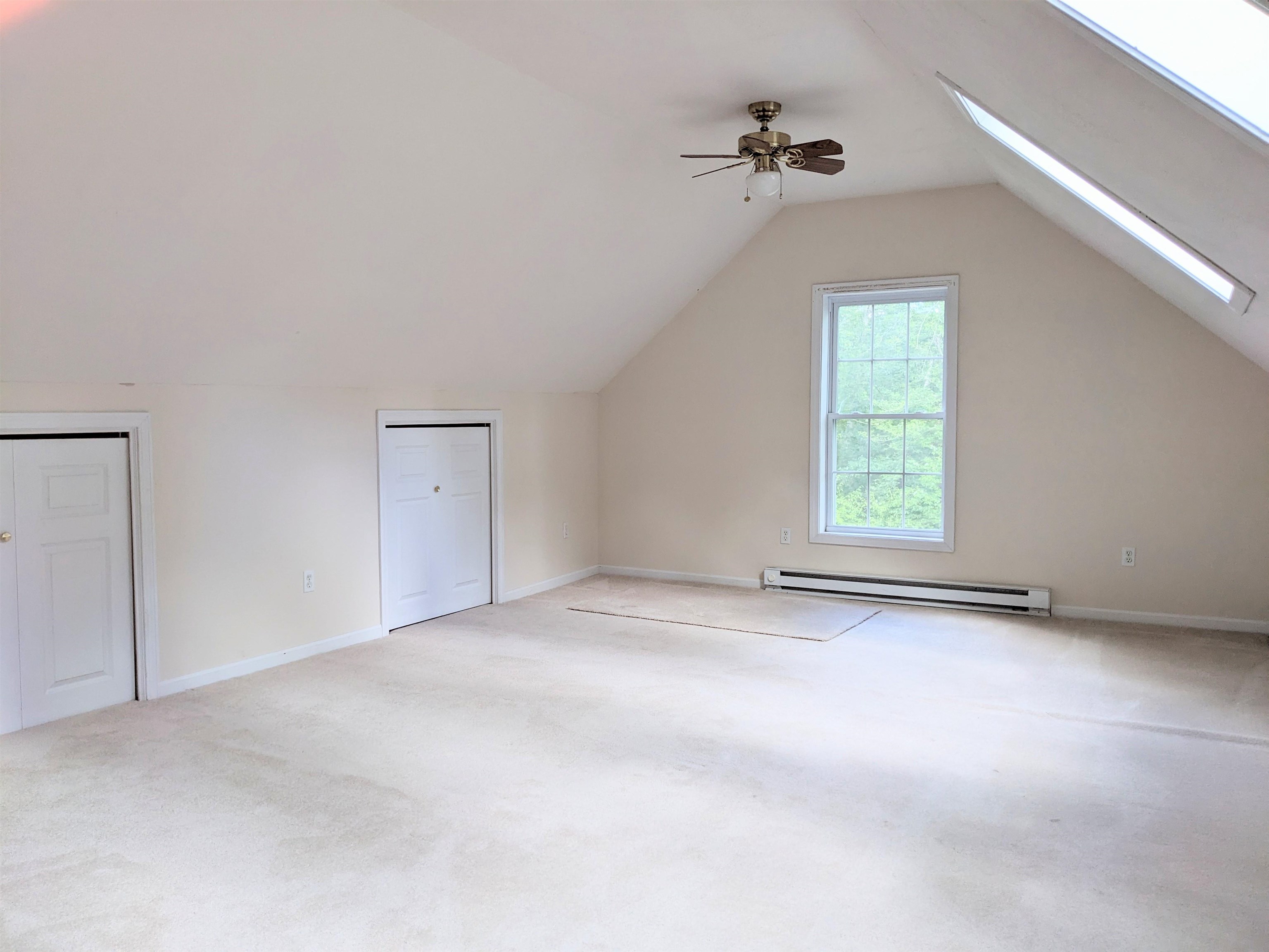 155 Chase Rd, South Hampton, NH 03827