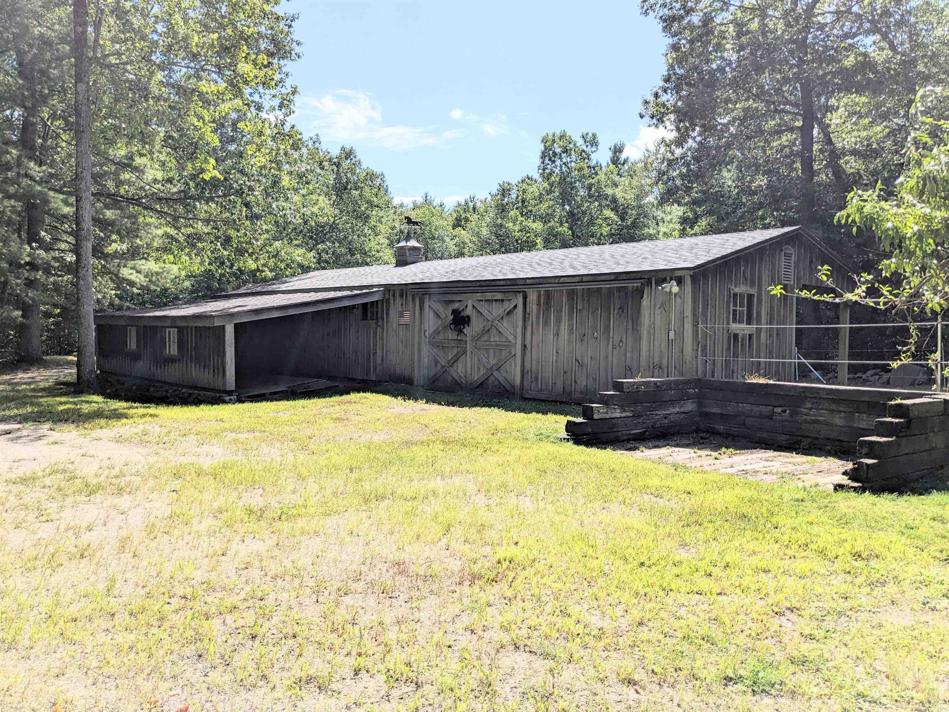 155 Chase Rd, South Hampton, NH 03827