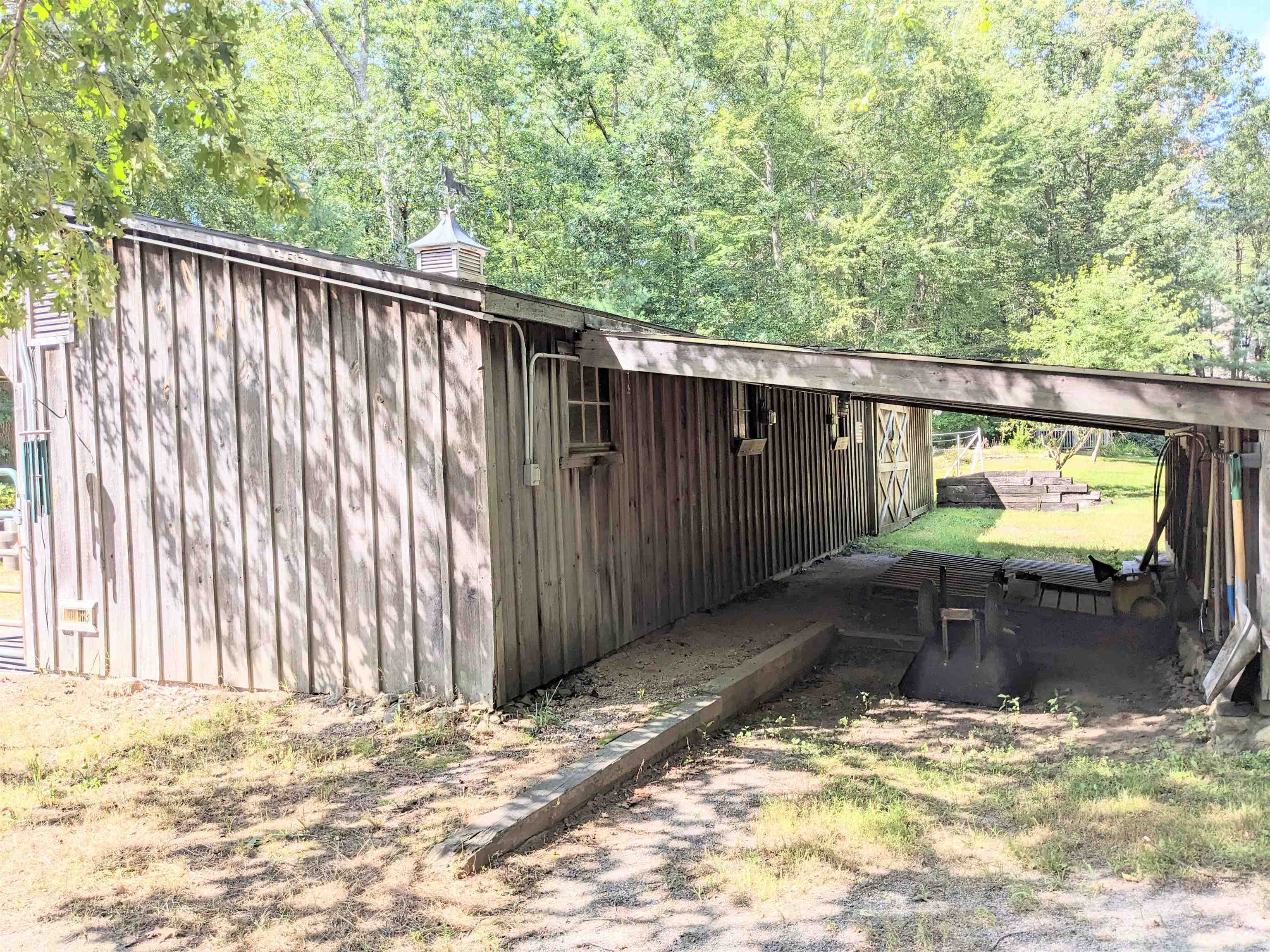 155 Chase Rd, South Hampton, NH 03827