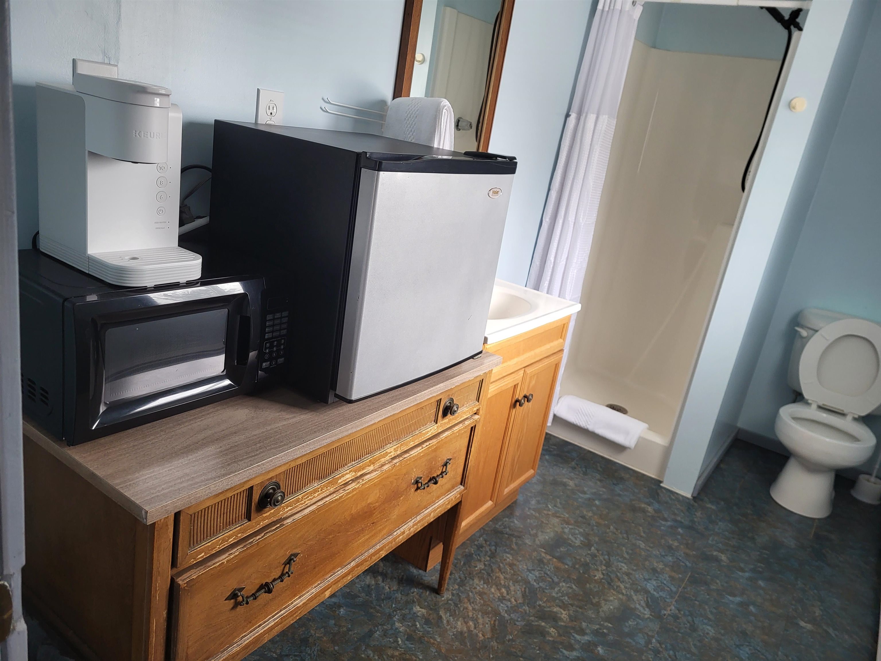 820 Colebrook Rd, Errol, NH 03579