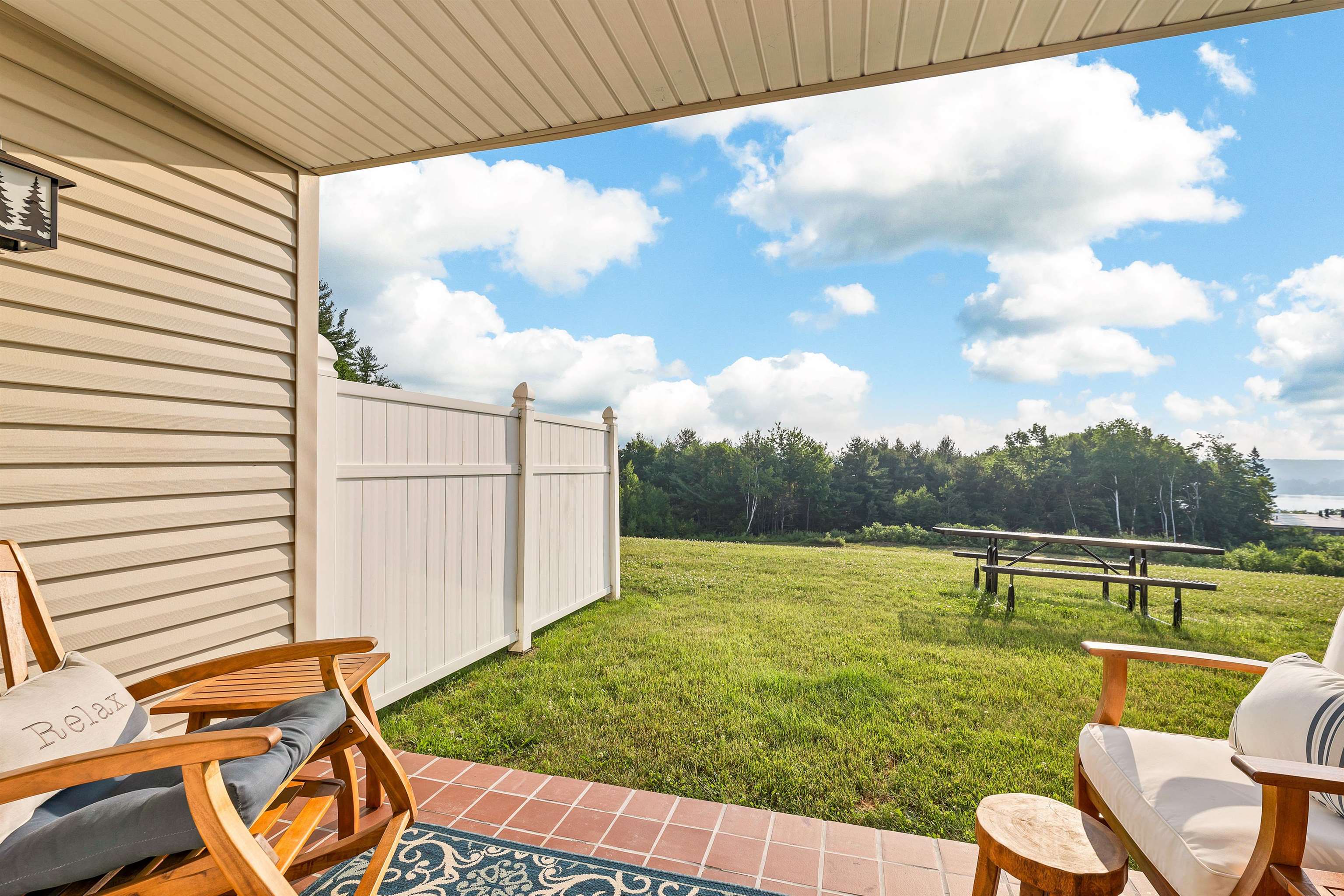 375 Endicott N. Street — photo 3