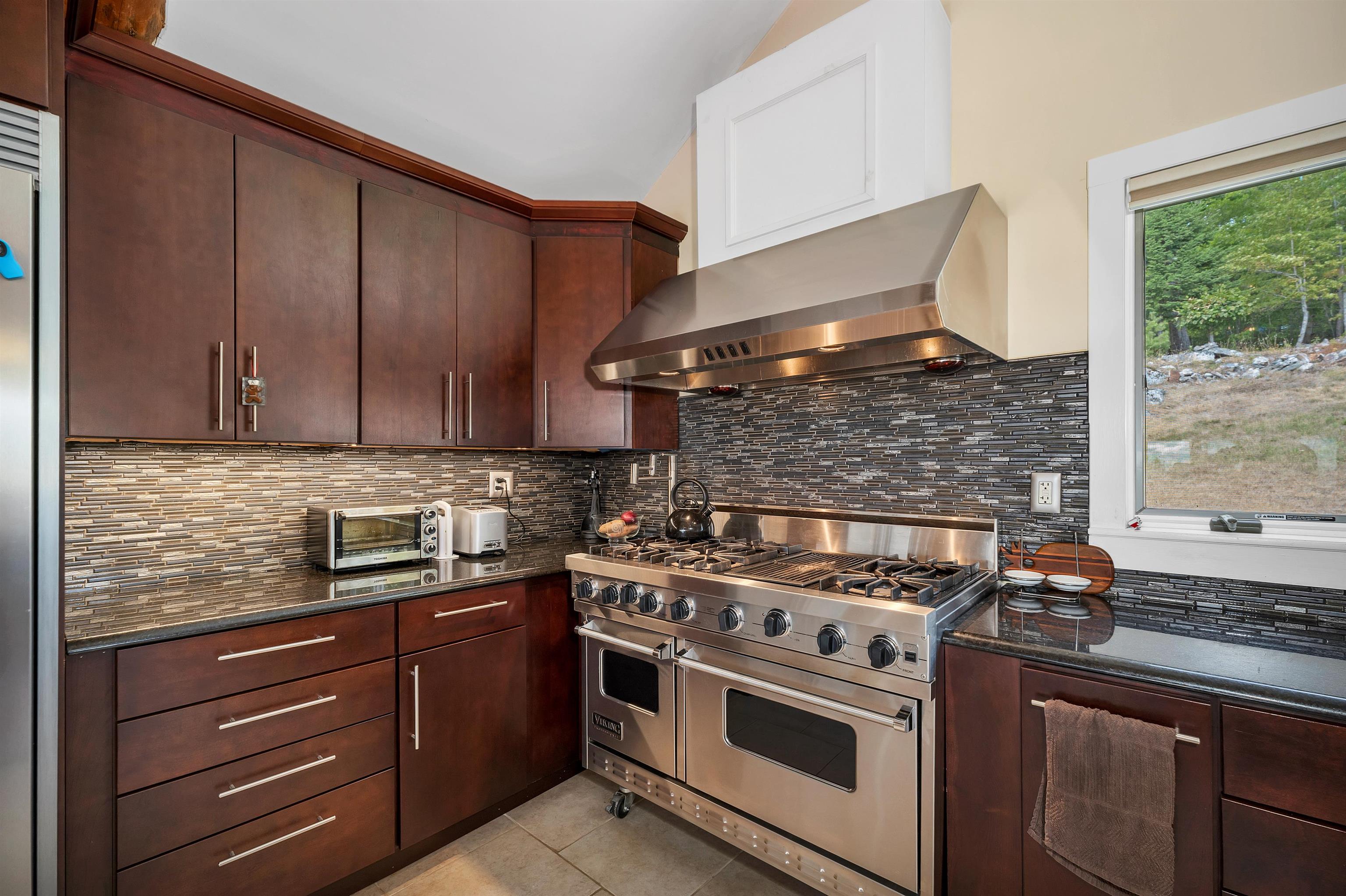 6 burners 2 ovens including convection