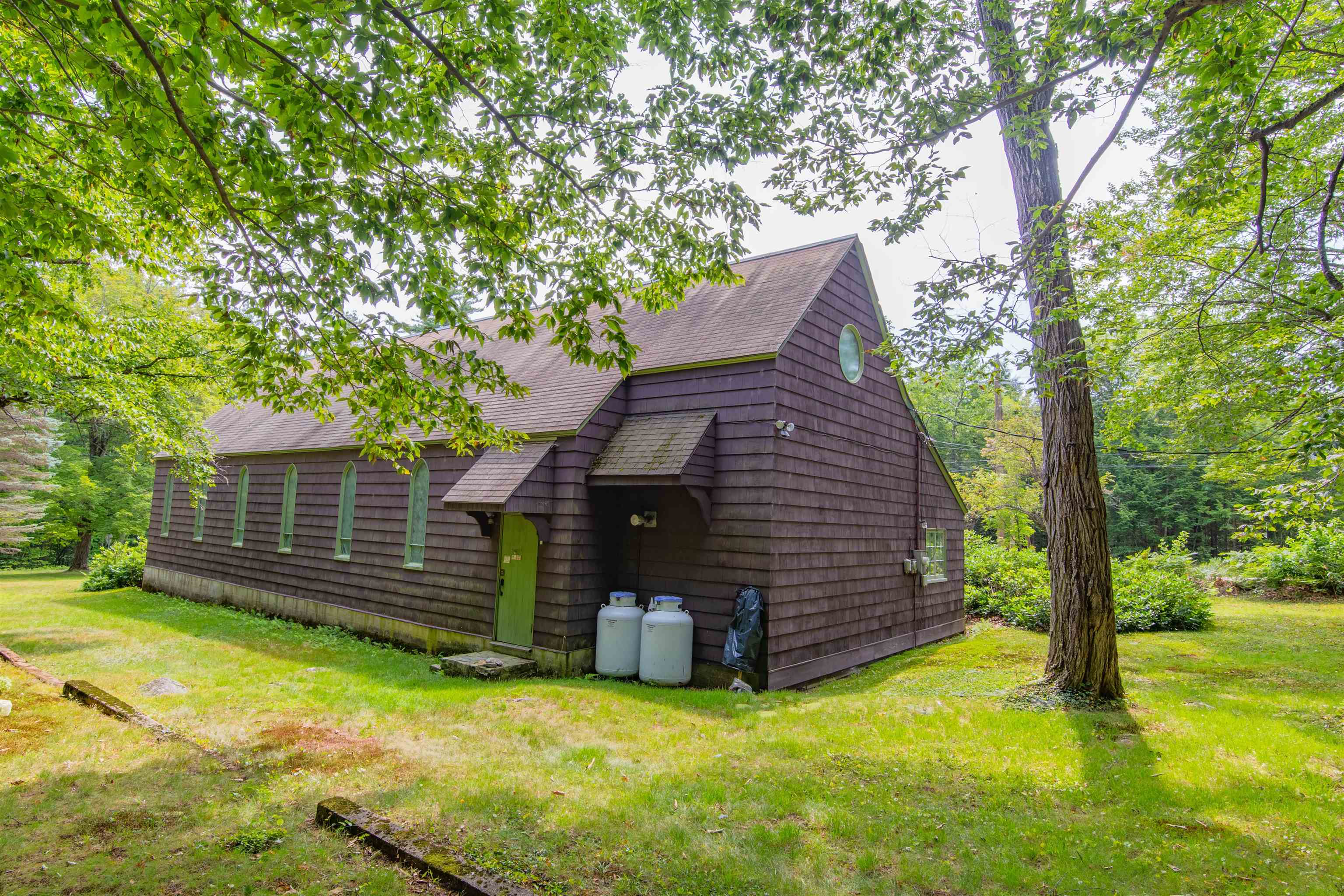 948 Gardner Hill Rd, Tamworth, NH 03886