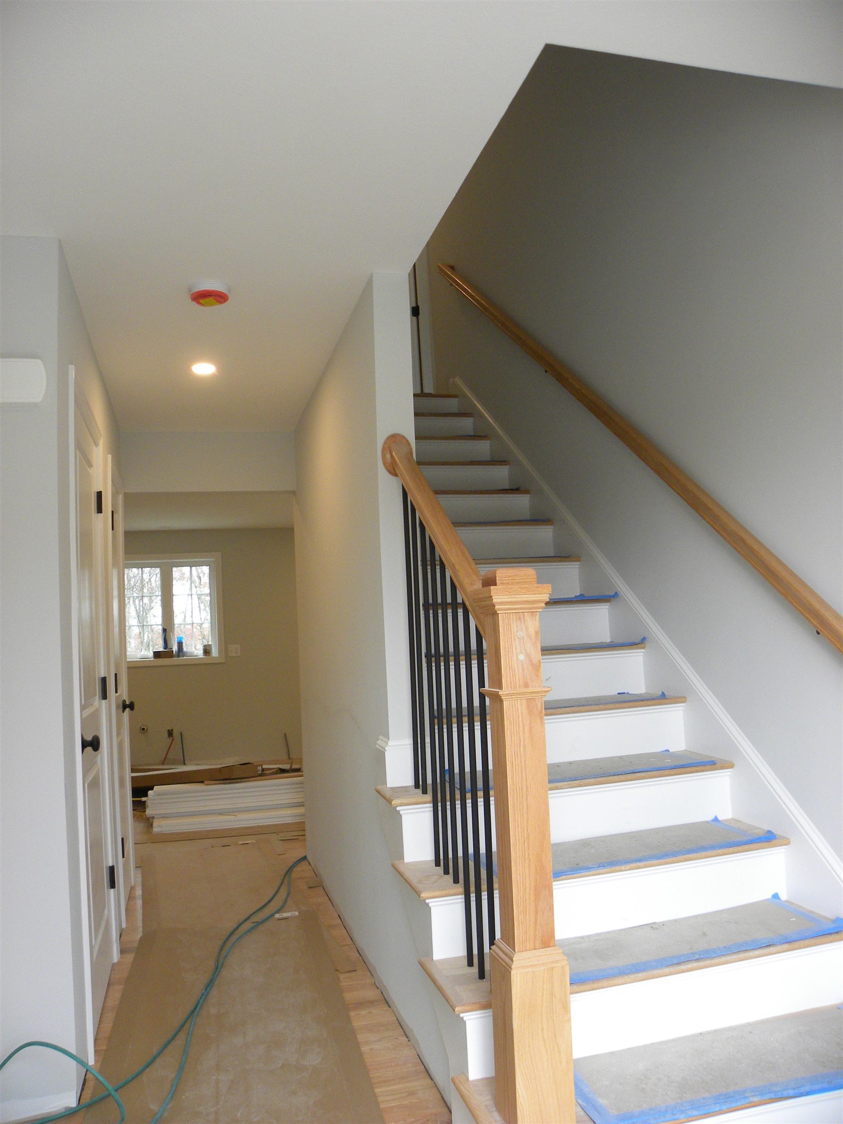 317 Karatzas Ave, Manchester, NH 03104