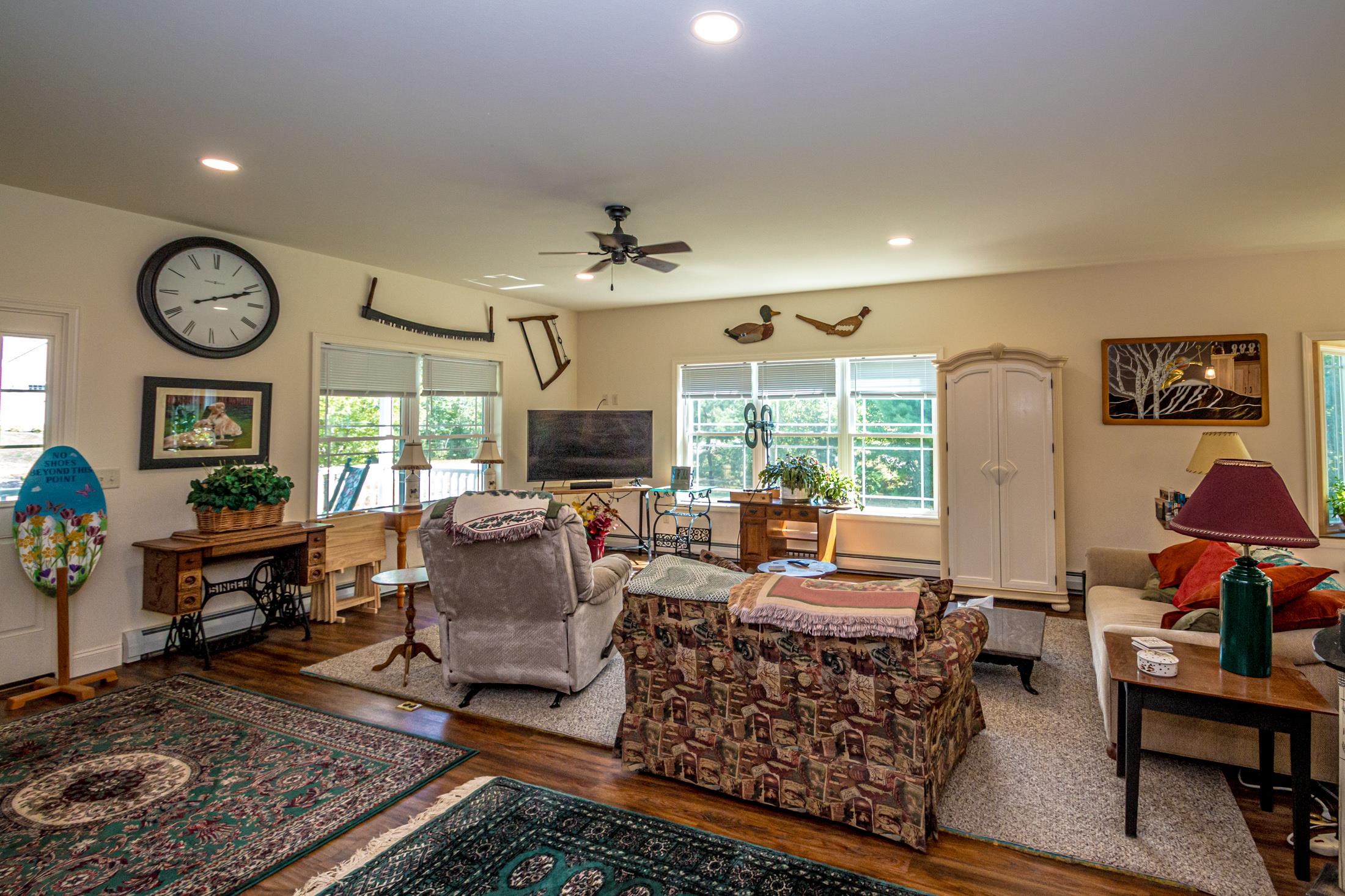 106 Pemigewasset Dr, Conway, NH 03813