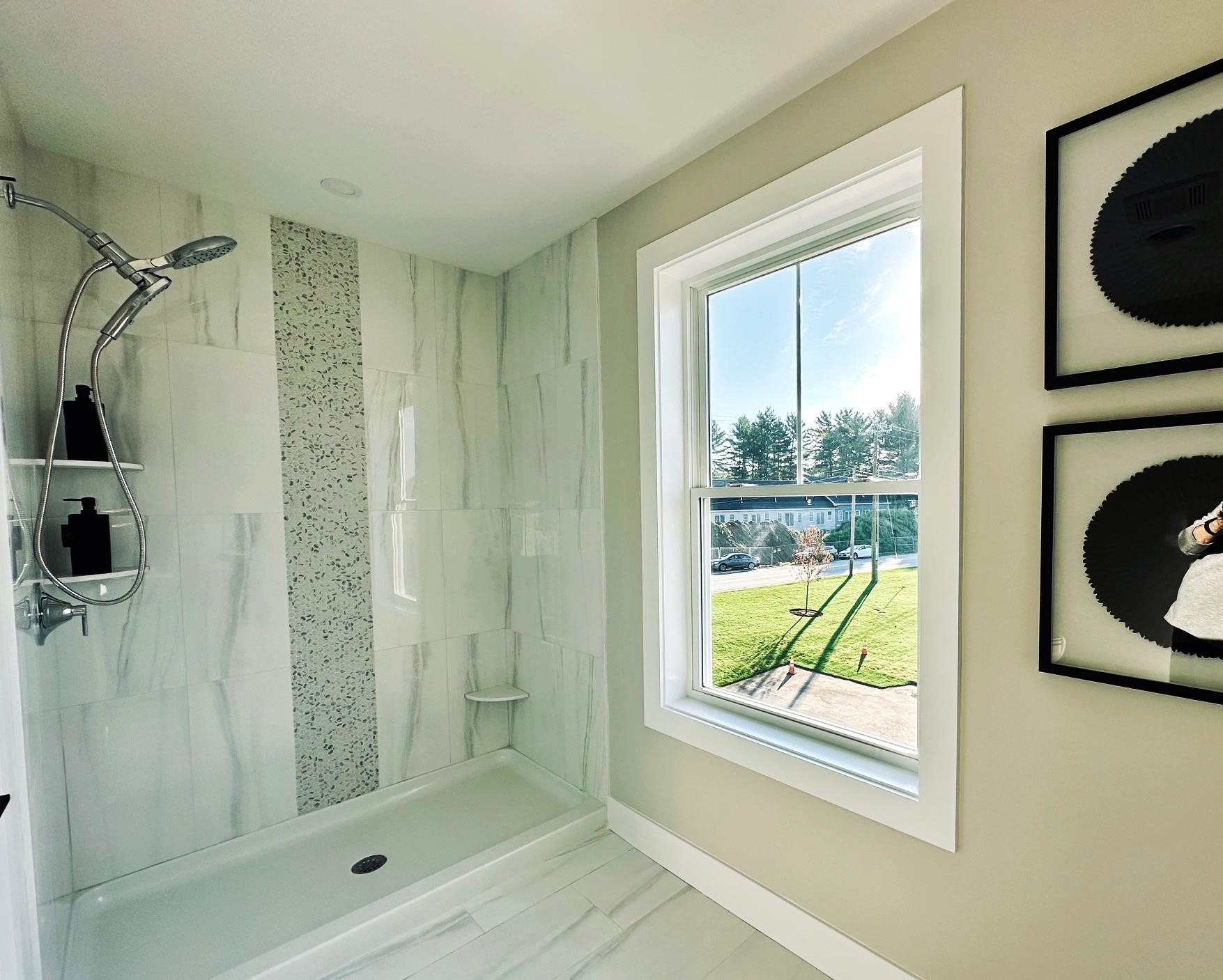 3 Elise Ave, Londonderry, NH 03053