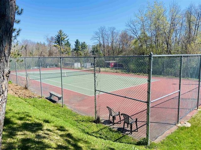 75 Treetop Cir, Laconia, NH 03246