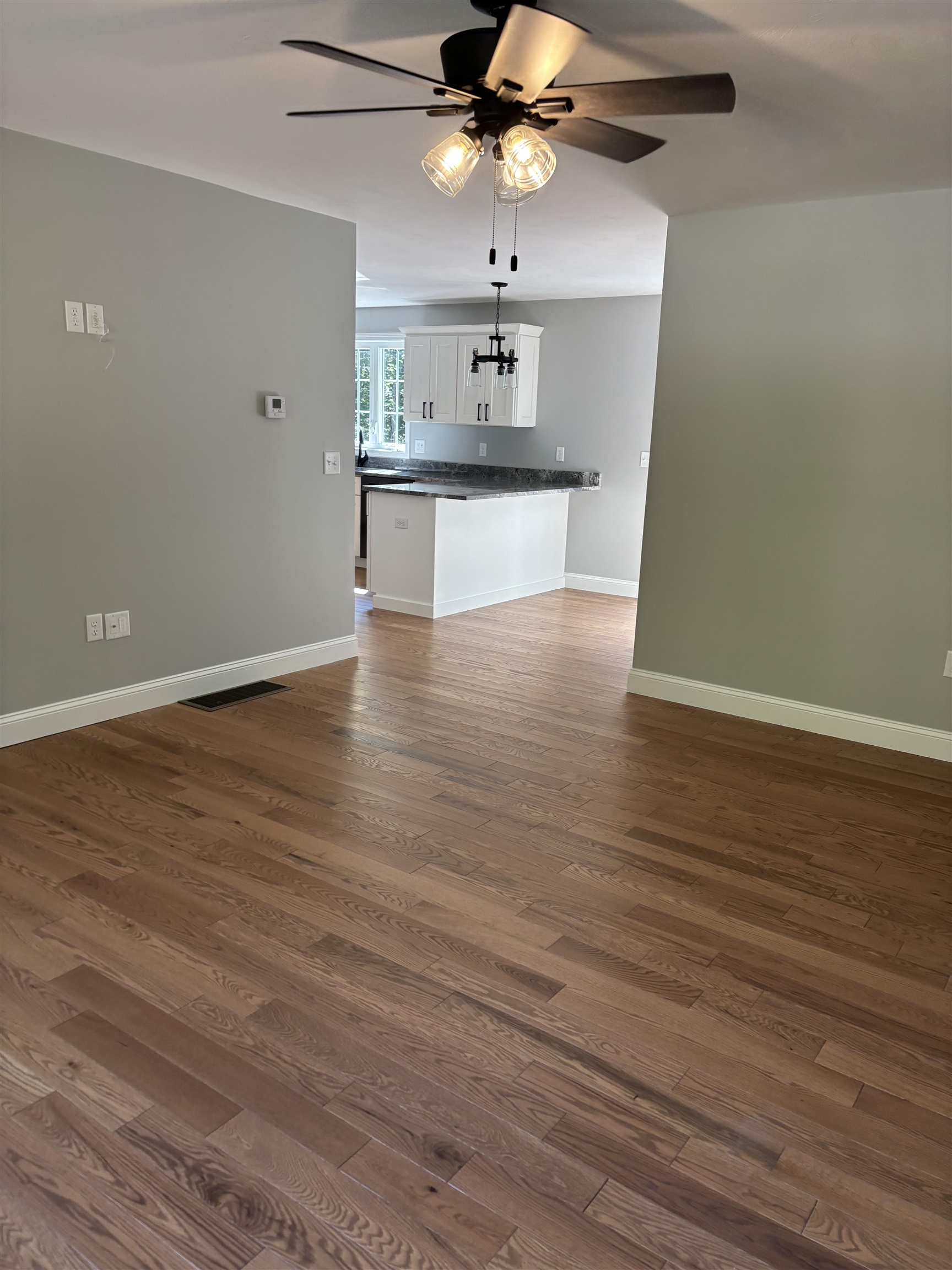 64A Hutchins St, Concord, NH 03301