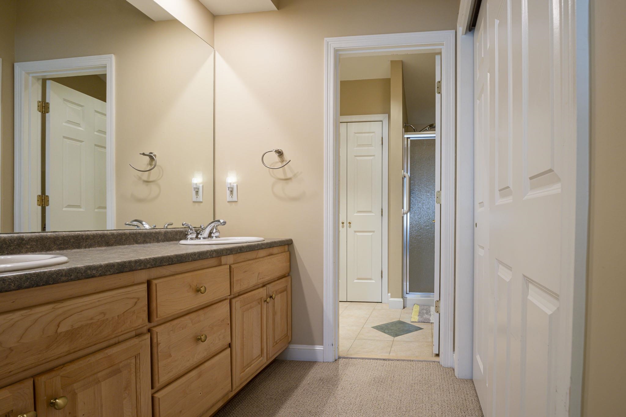 21 Eastridge Dr, Peterborough, NH 03458