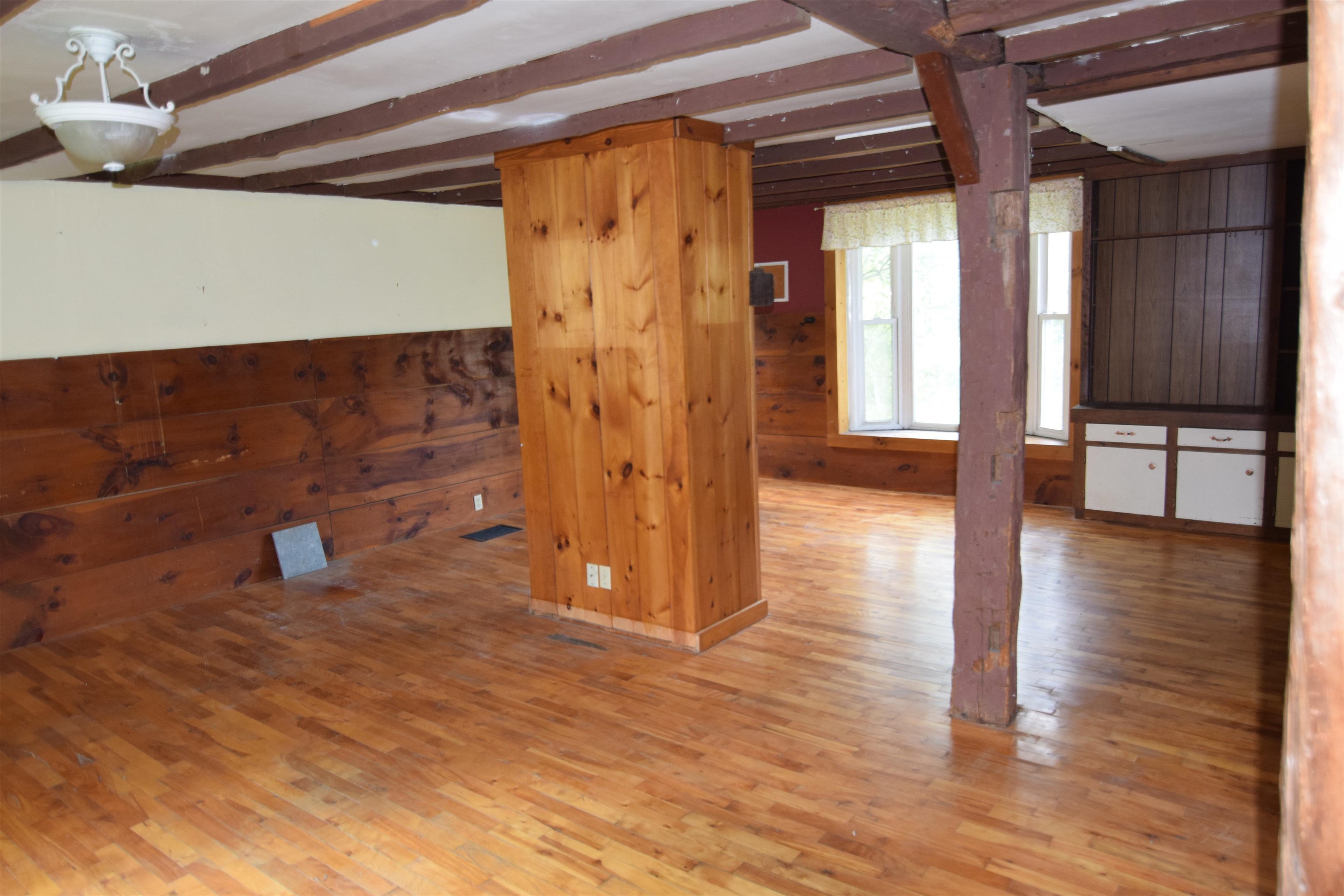 295 East Mountain Rd, Newport, NH 03773