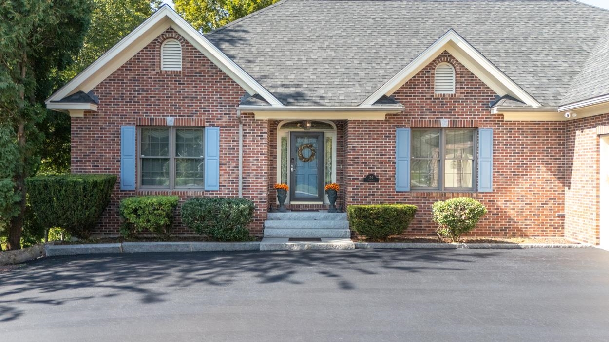 24 Foxcross Cir, Concord, NH 03301