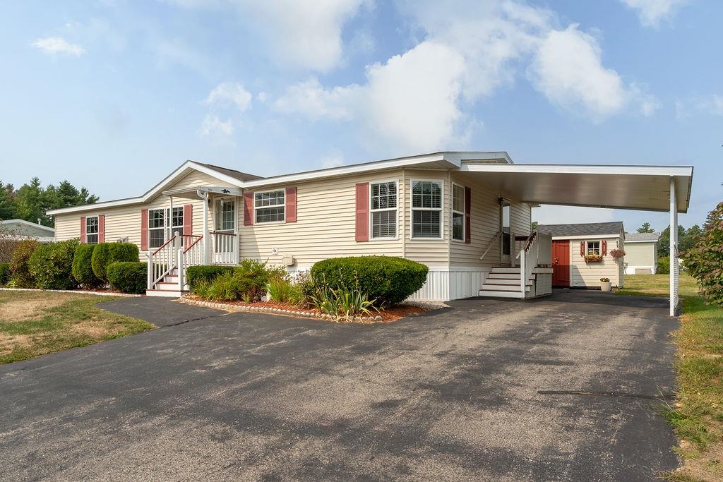 4 Freedom Dr, Dover, NH 03820