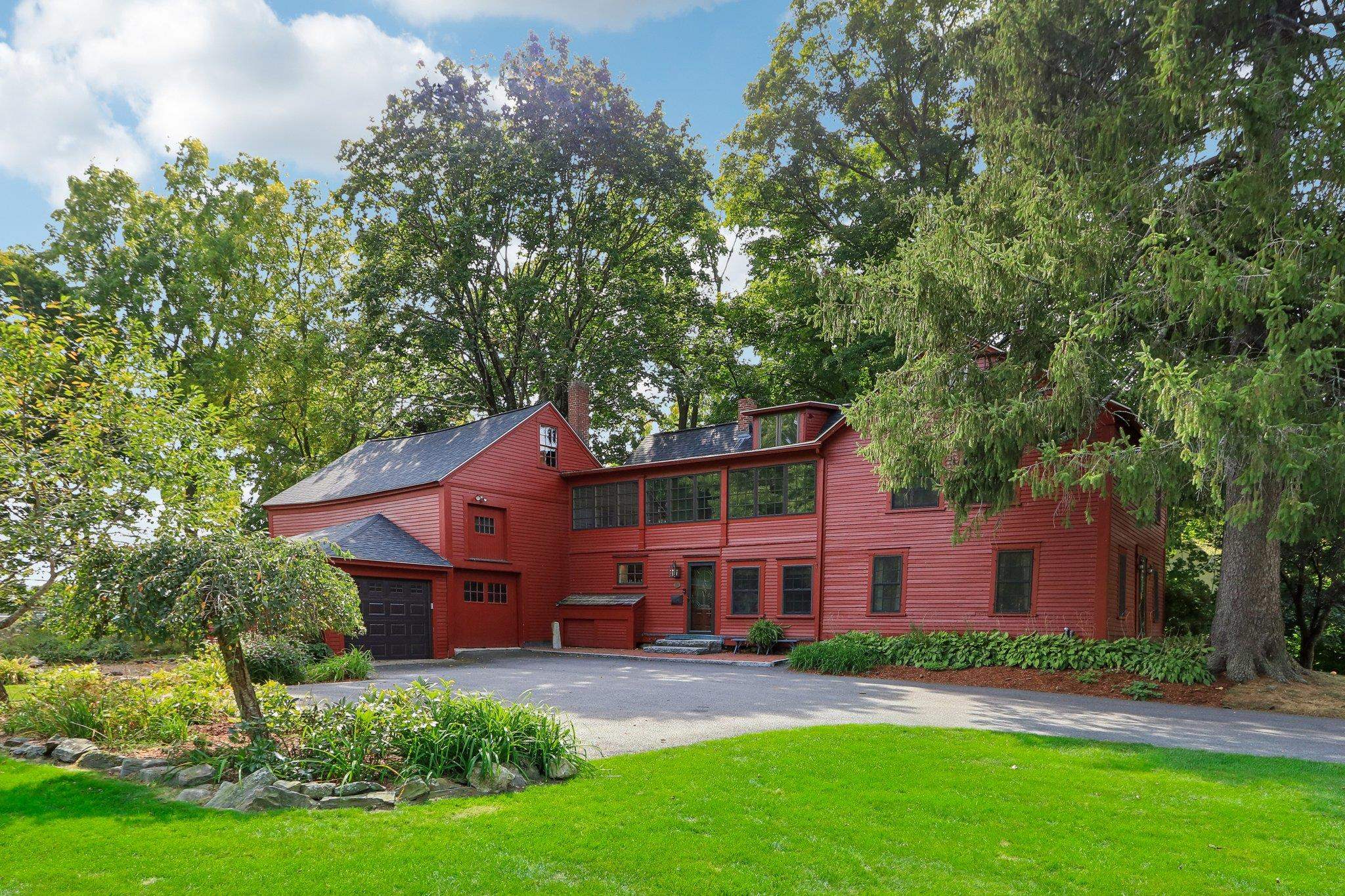 5 Nesmith , Derry, NH 03038-1201