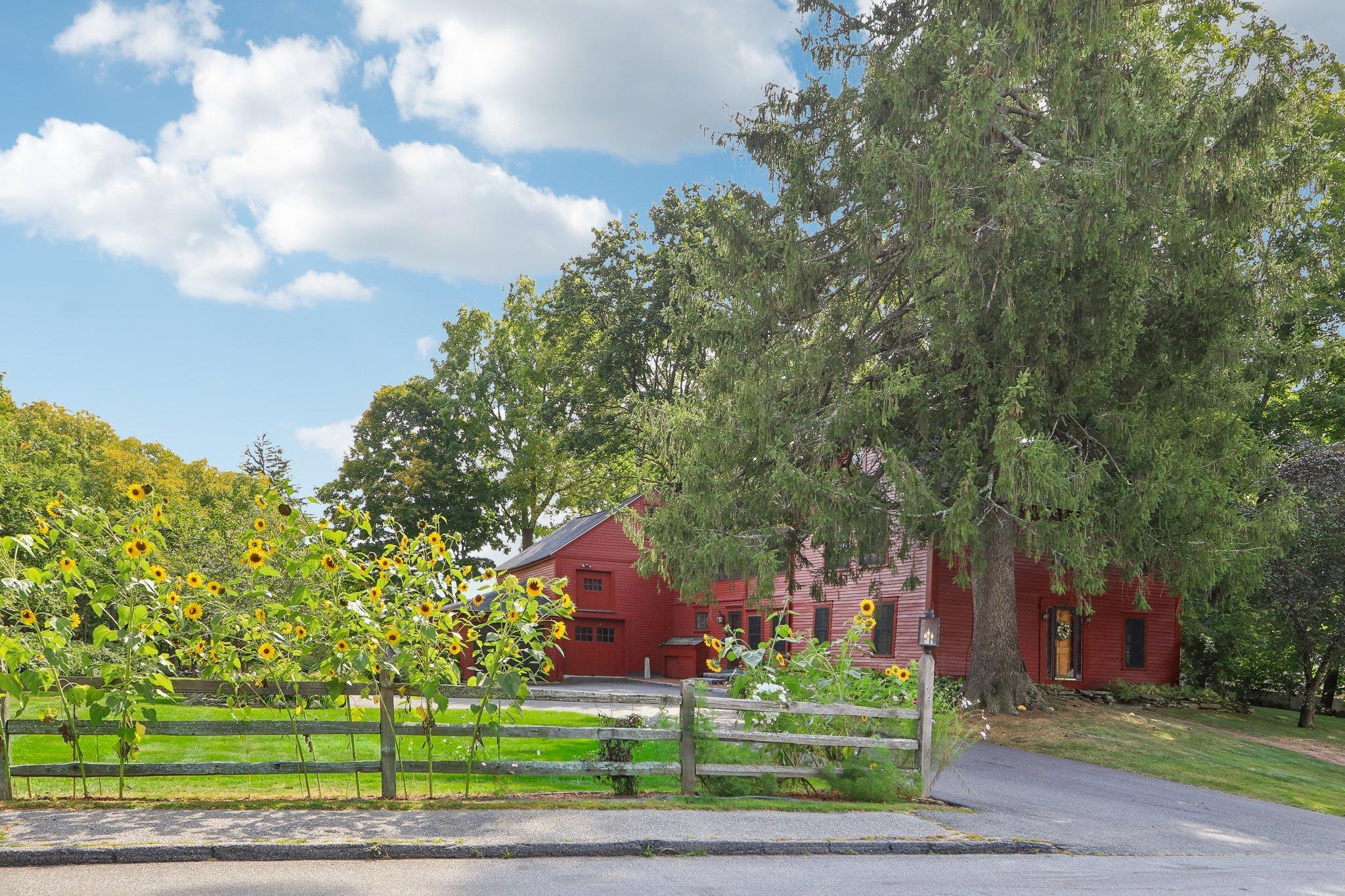 5 Nesmith , Derry, NH 03038-1201