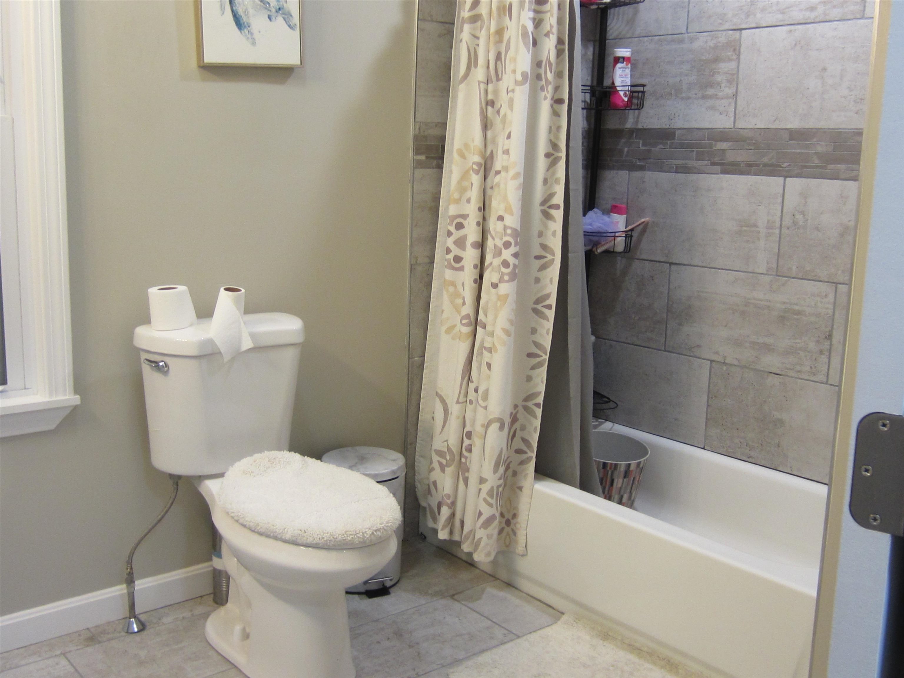 162 Central St, Manchester, NH 03103