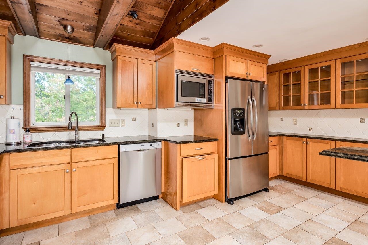 71 Main St, New Durham, NH 03855