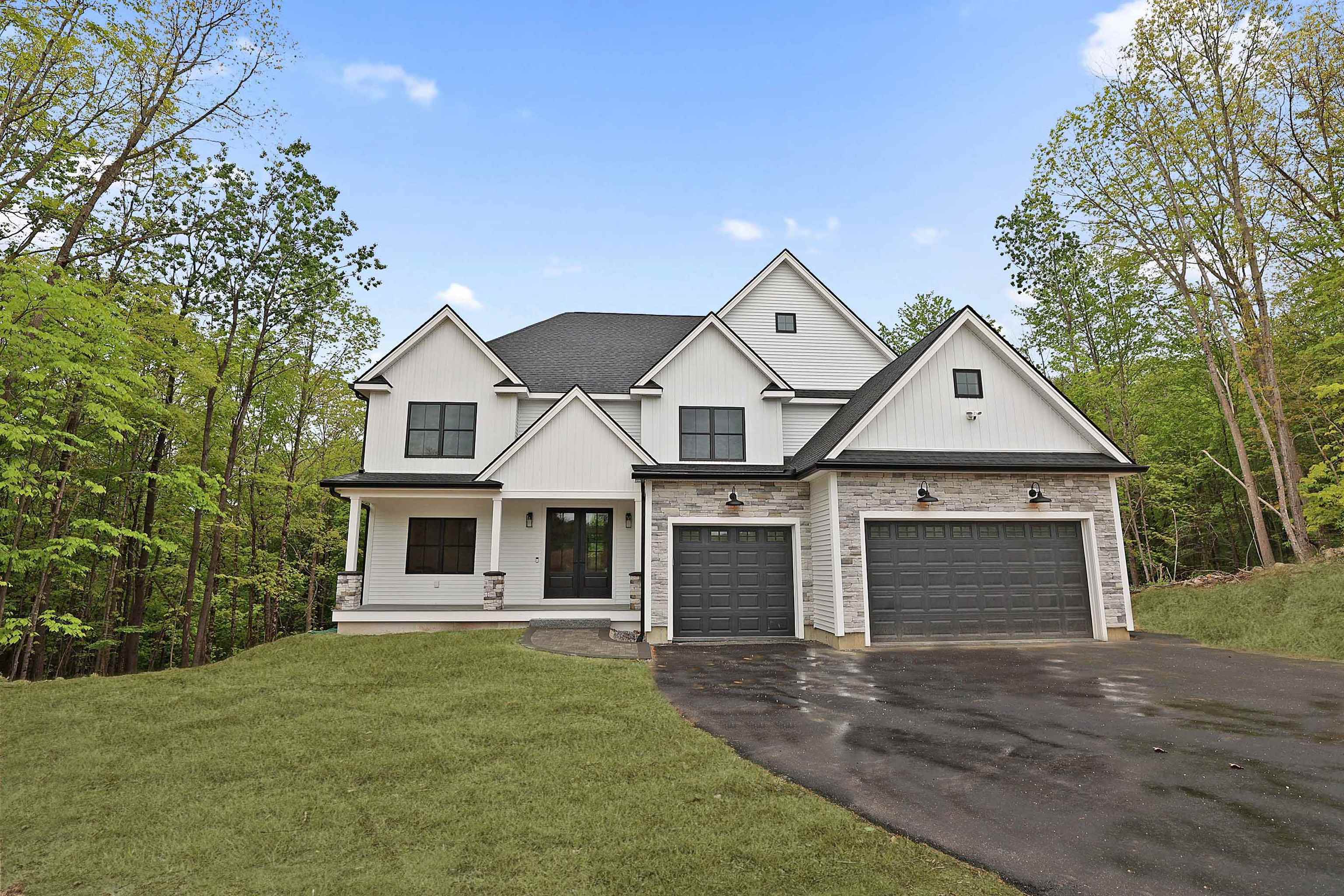 17-4-28 Boiling Kettle Way, Bedford, NH 03110