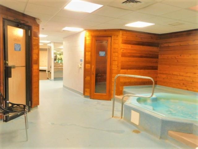 Private Jacuzzi in spa