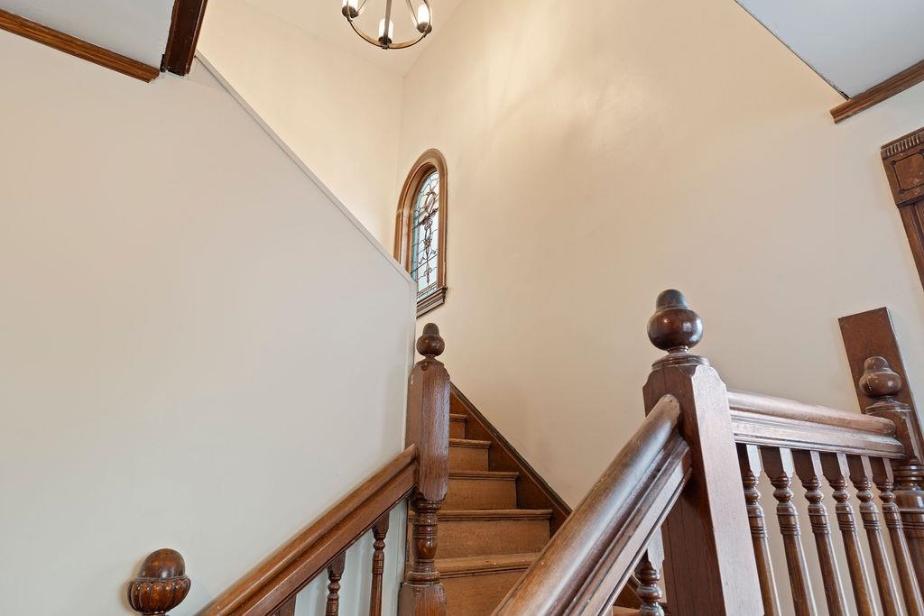 30 Messer St, Laconia, NH 03246