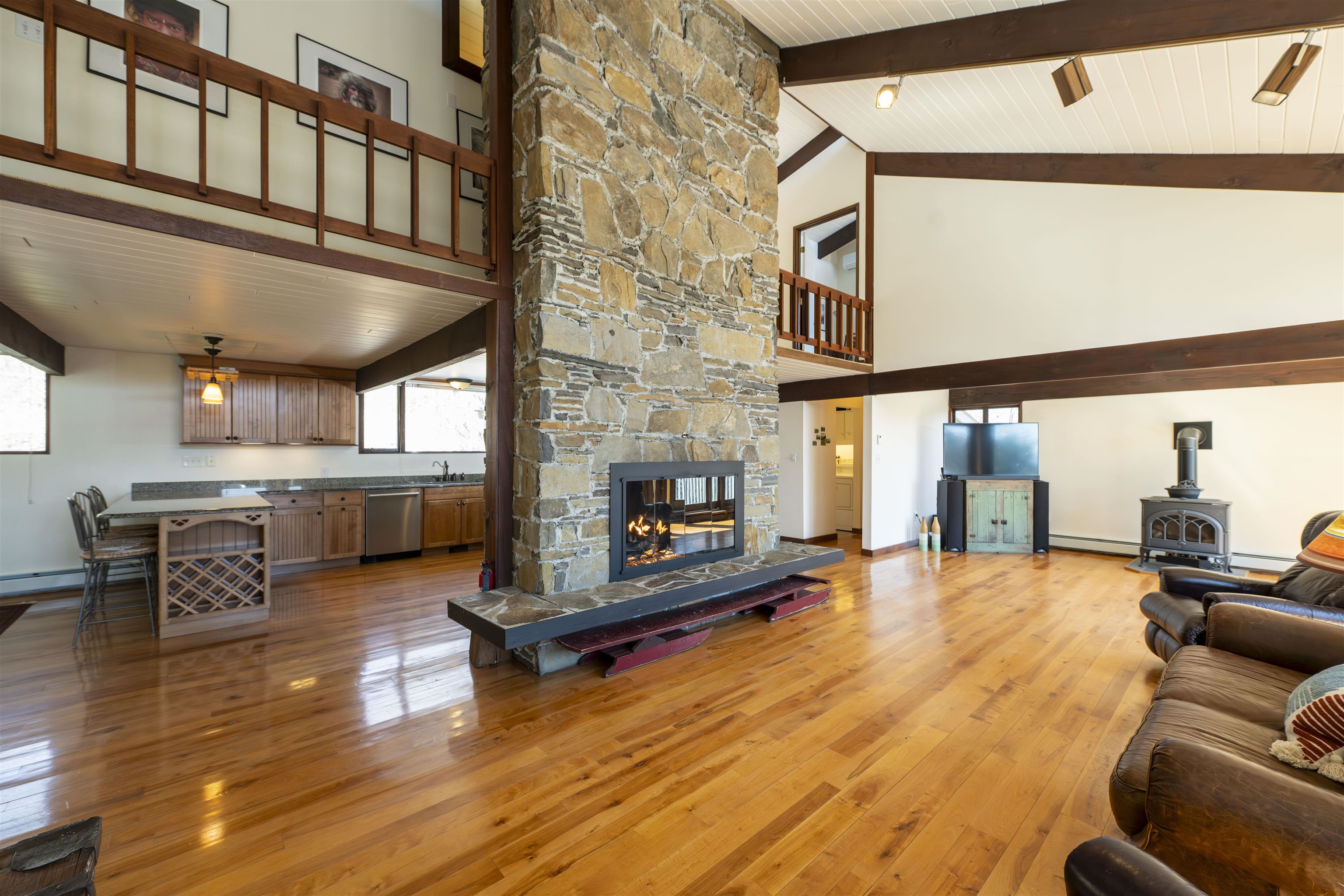 Photo 2 of Single family home for sale at 1877 Willard Rd, Hartford, VT 05059 | MLS# 5060983 | Listing updated on 2026-09-14
