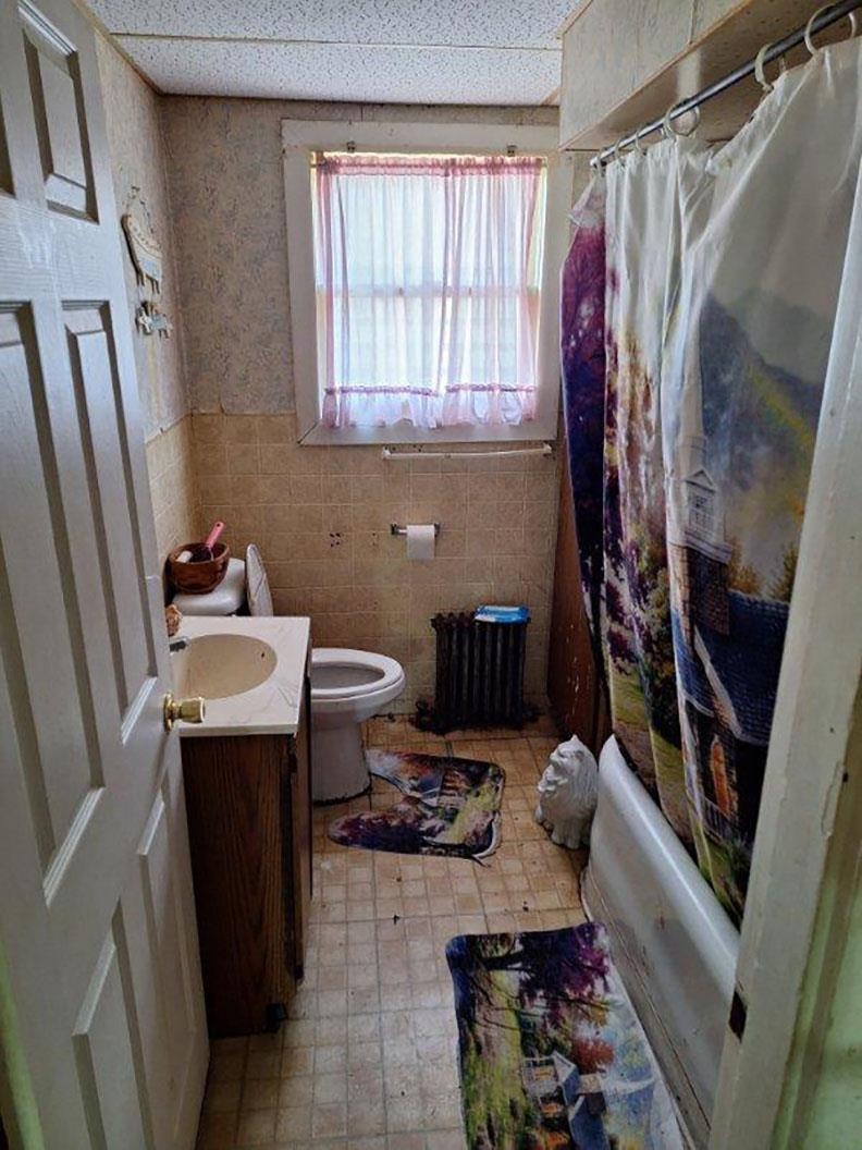 421 Champlain St, Berlin, NH 03570